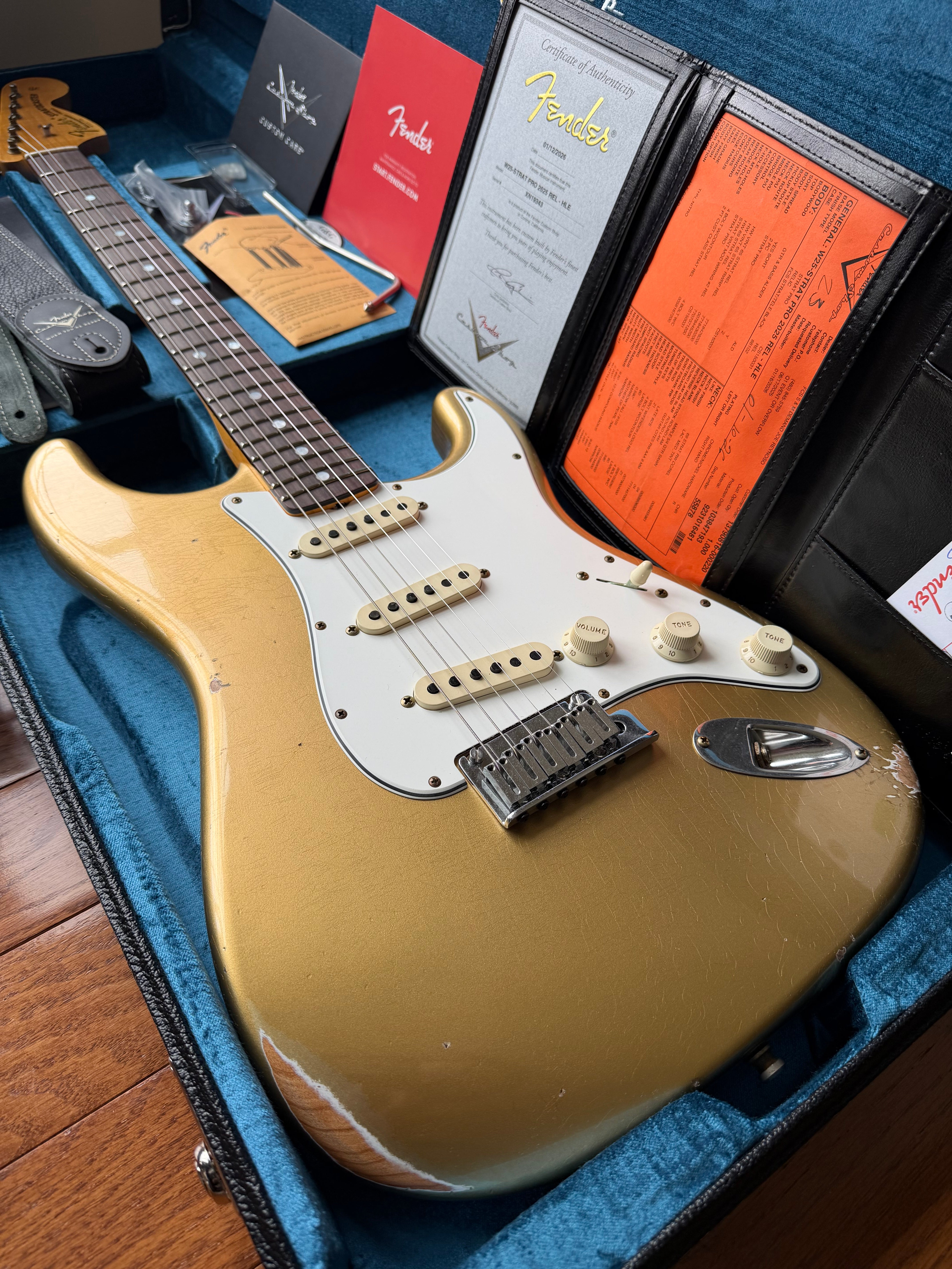 2026 Fender Custom Shop Stratocaster Pro W25 Relic - HLE Gold
