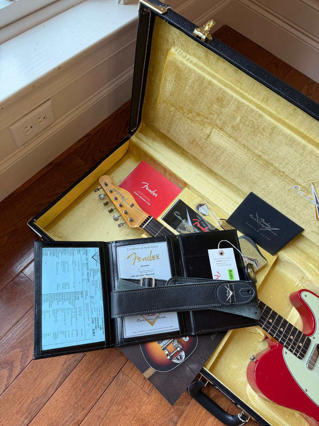 2025 Fender Custom Shop ‘63 Telecaster LR25 Relic - Dakota Red