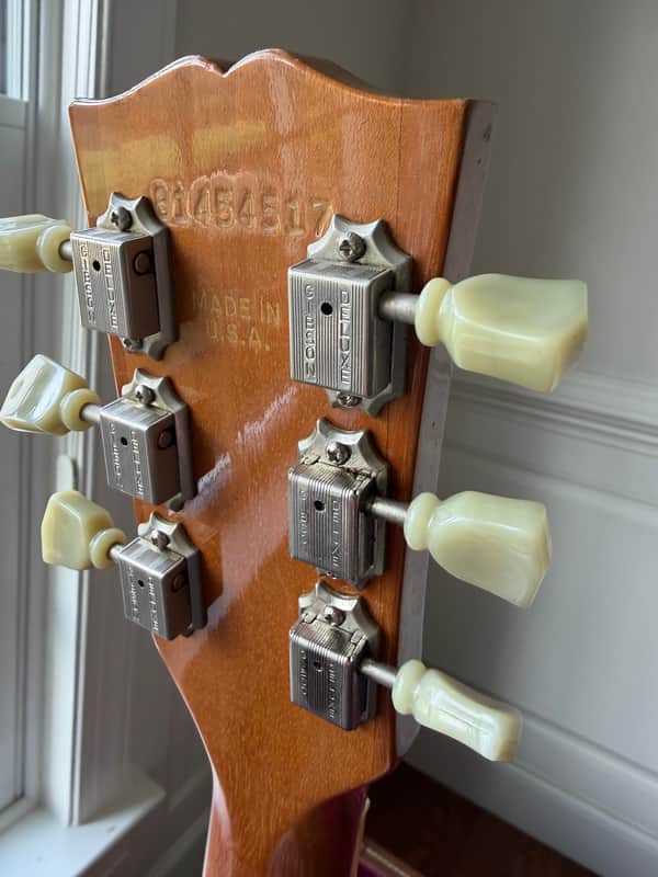 1984 Gibson Les Paul Standard - Gold Top