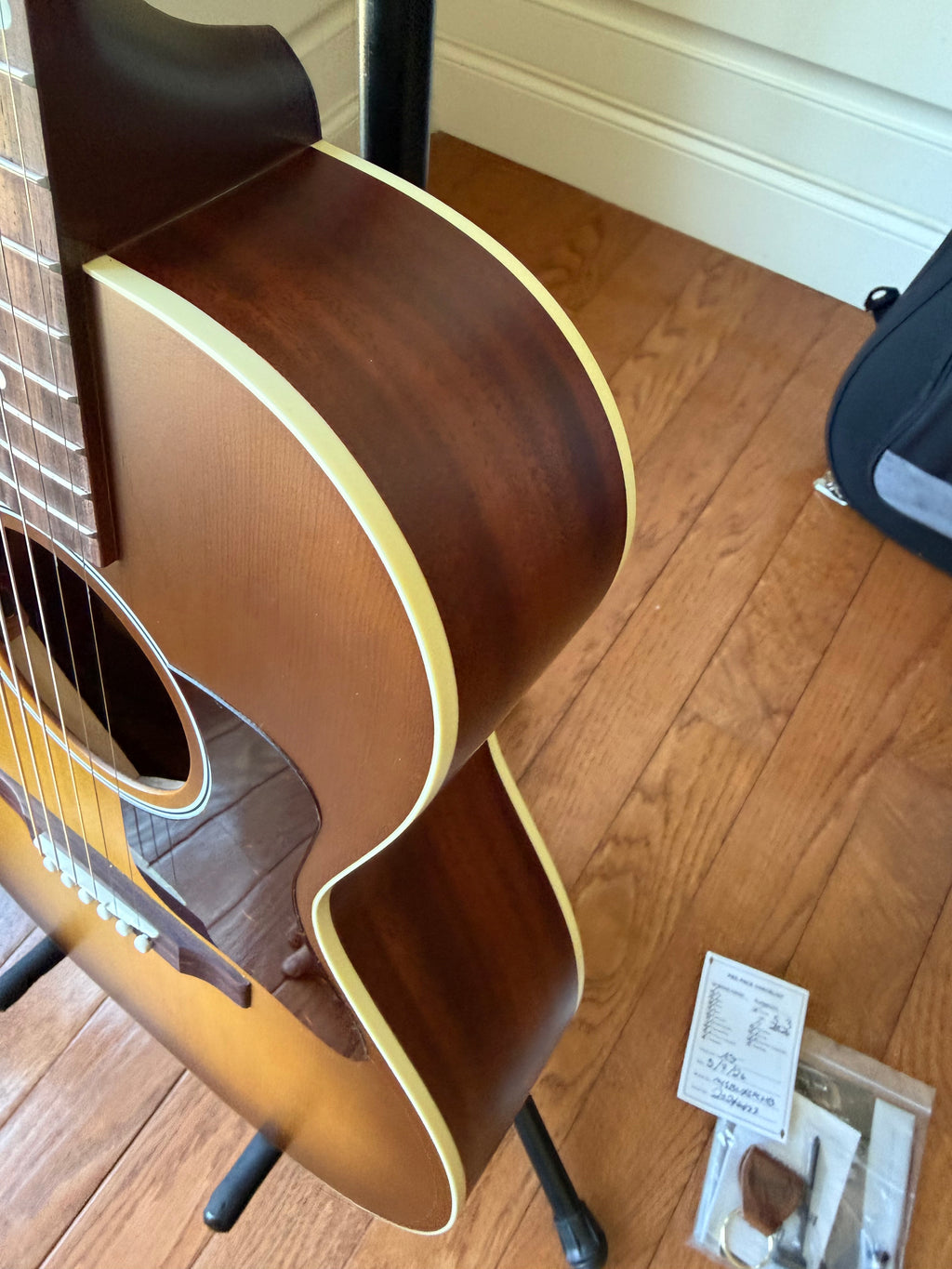 2026 Gibson L-00 Special - Satin Honey Burst
