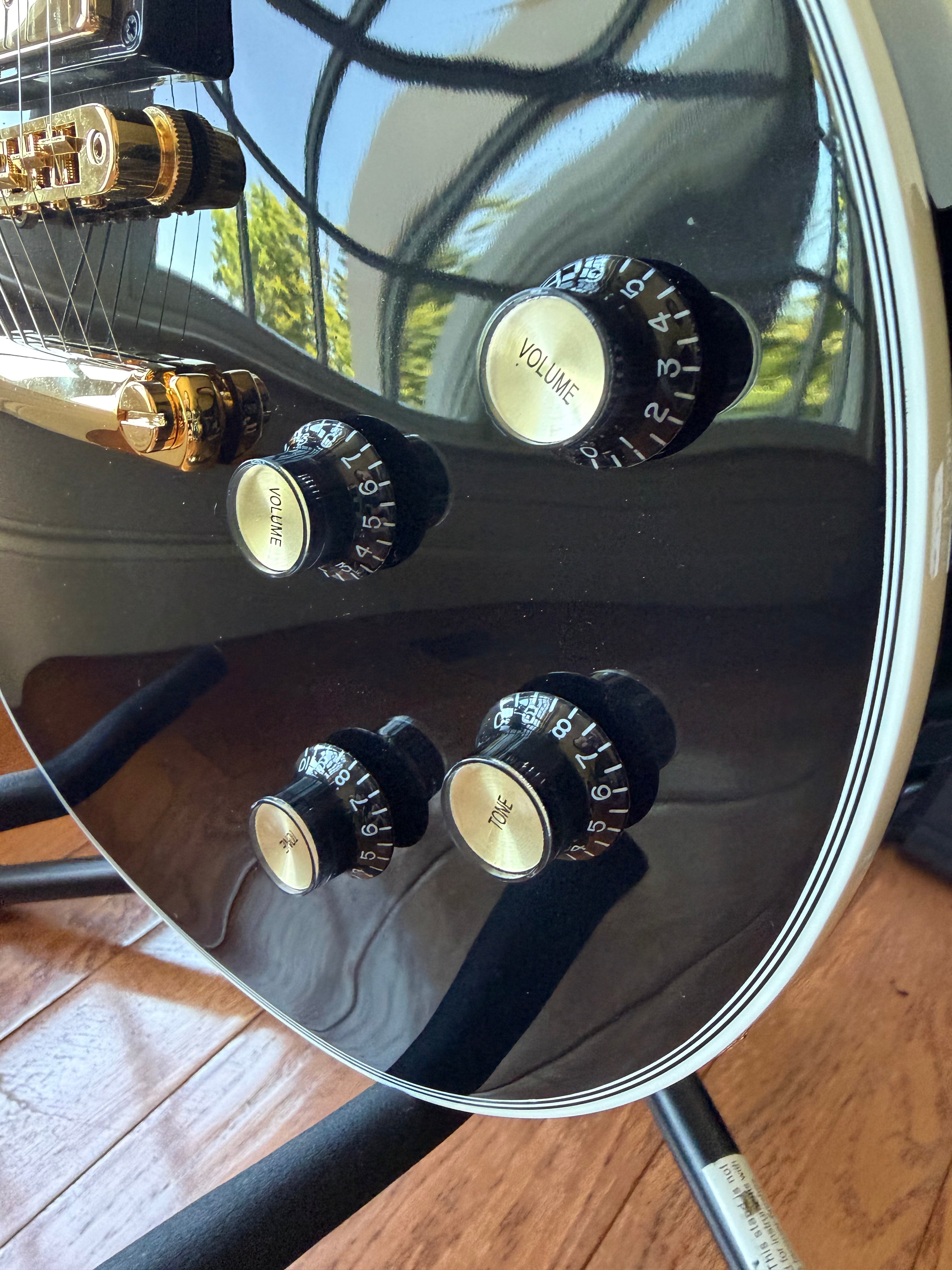 2026 Gibson Les Paul Supreme - Ebony Black