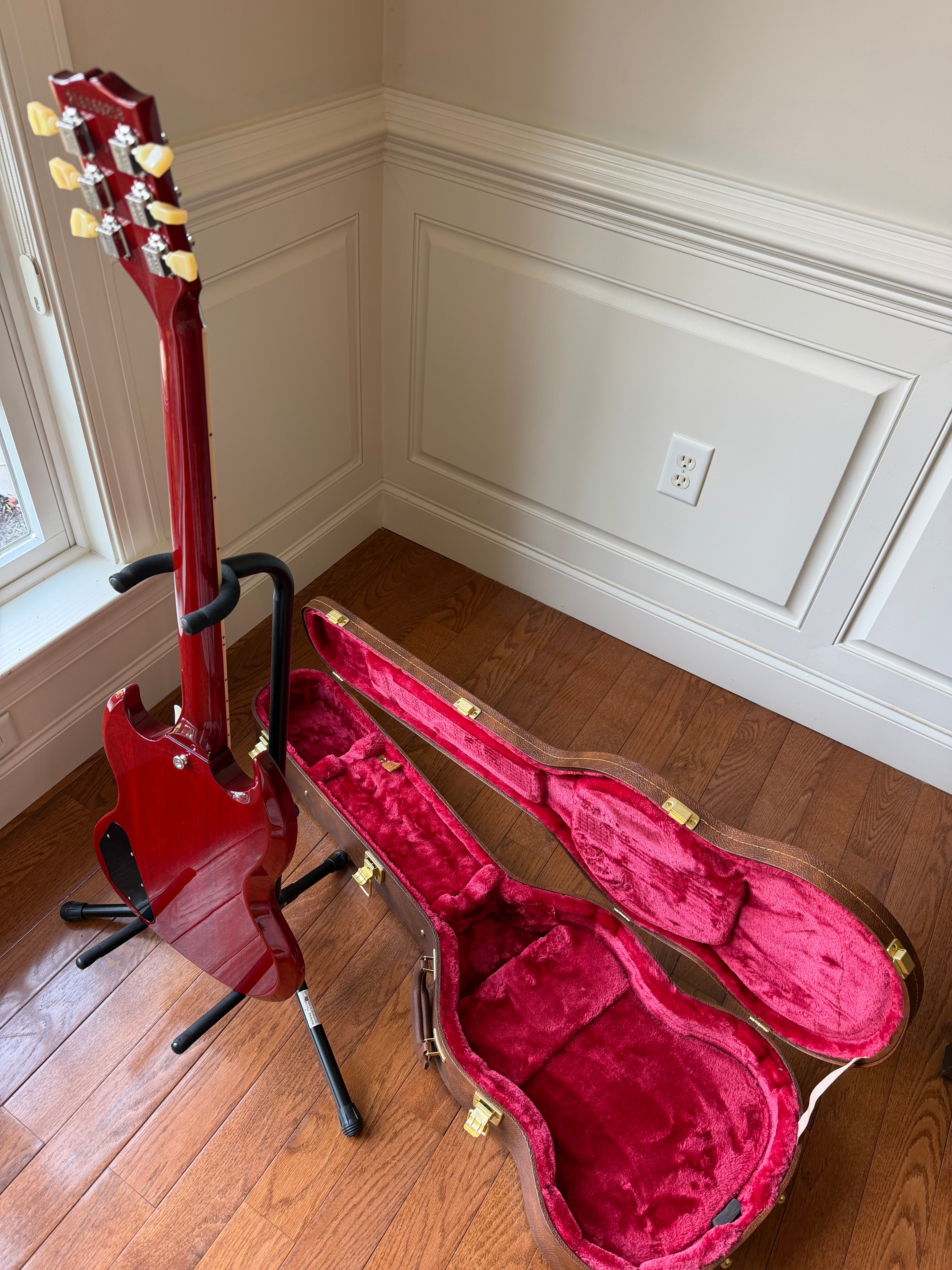 2026 Gibson SG ‘61 Maestro Vibrola - Cherry Red