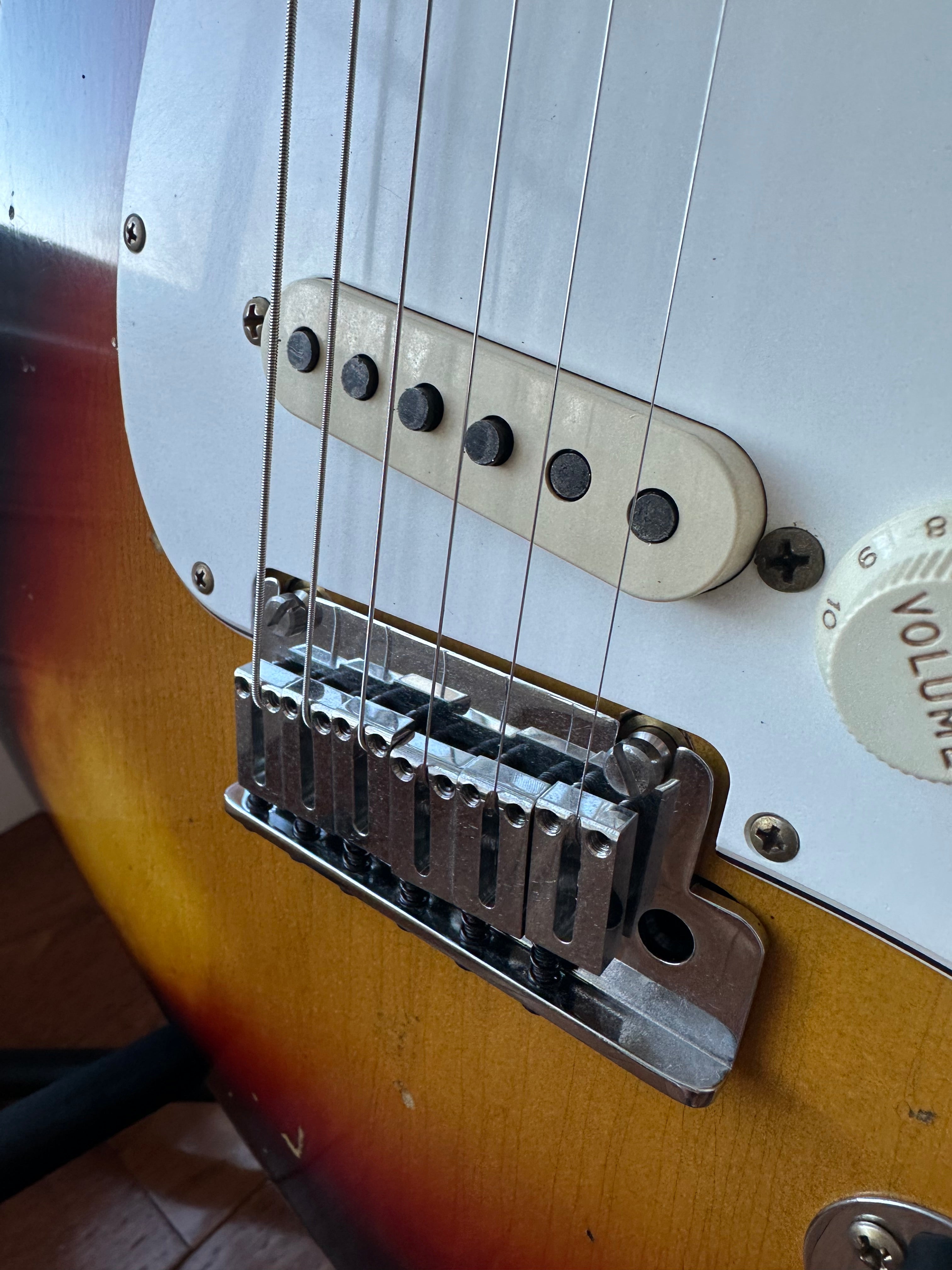 2025 Fender Custom Shop Stratocaster Pro W25 Relic - 3 Color Sunburst - Image 5