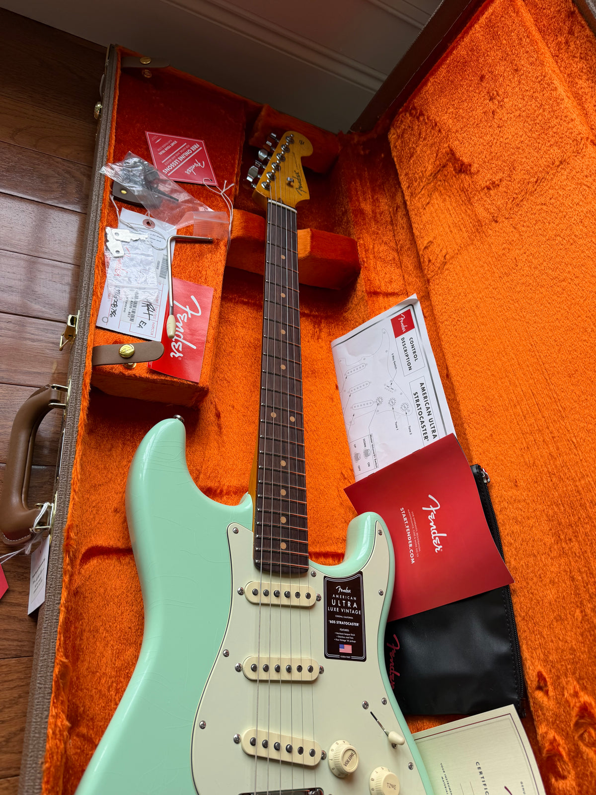 2026 Fender American Ultra Luxe Vintage 60s Stratocaster - Sea Foam Green