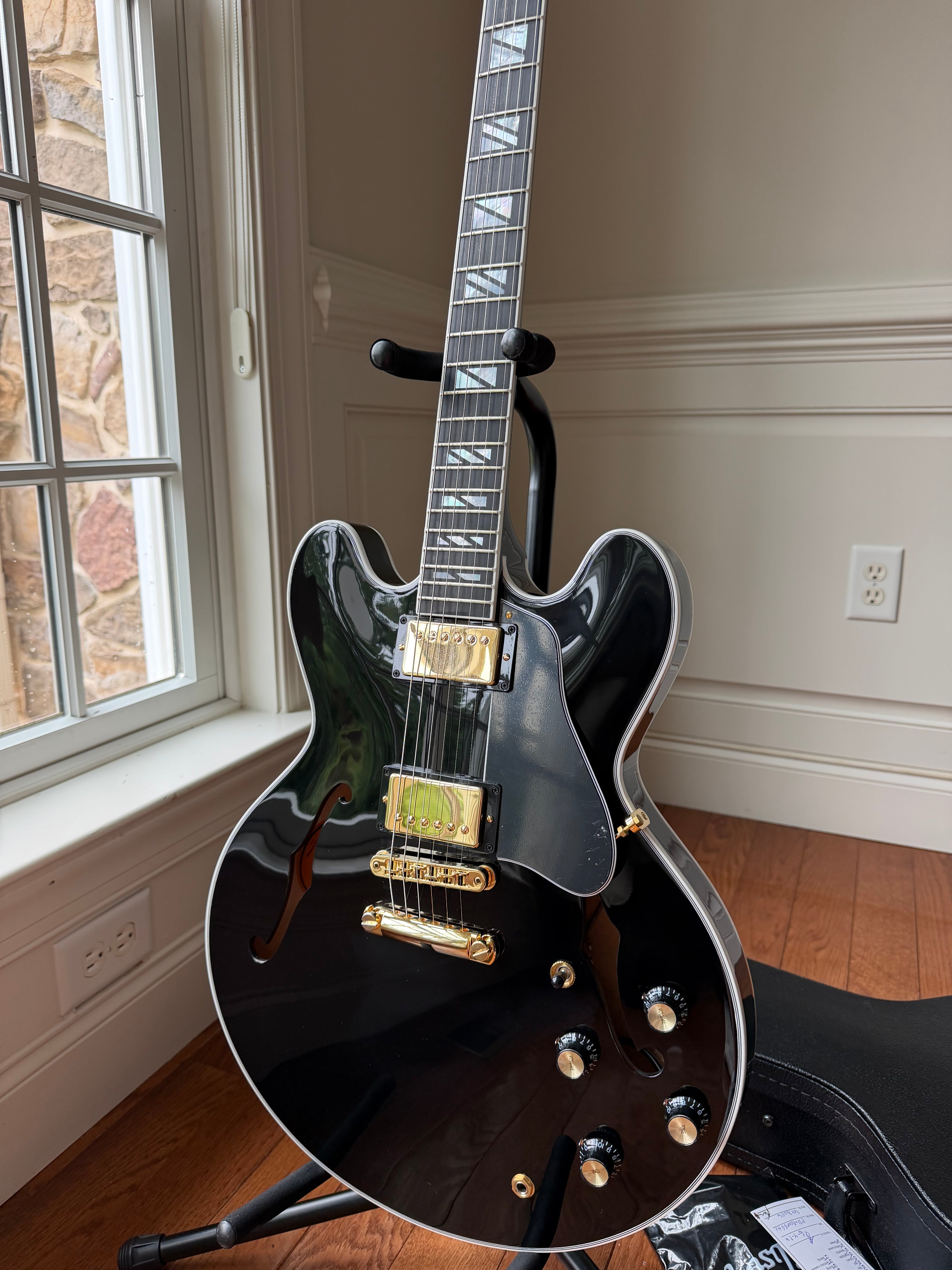 2026 Gibson ES Supreme - Ebony Black