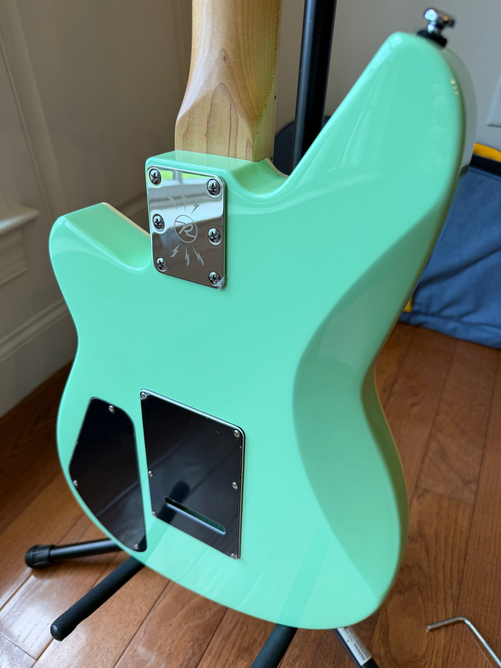 Reverend Descent W Baritone - Oceanside Green