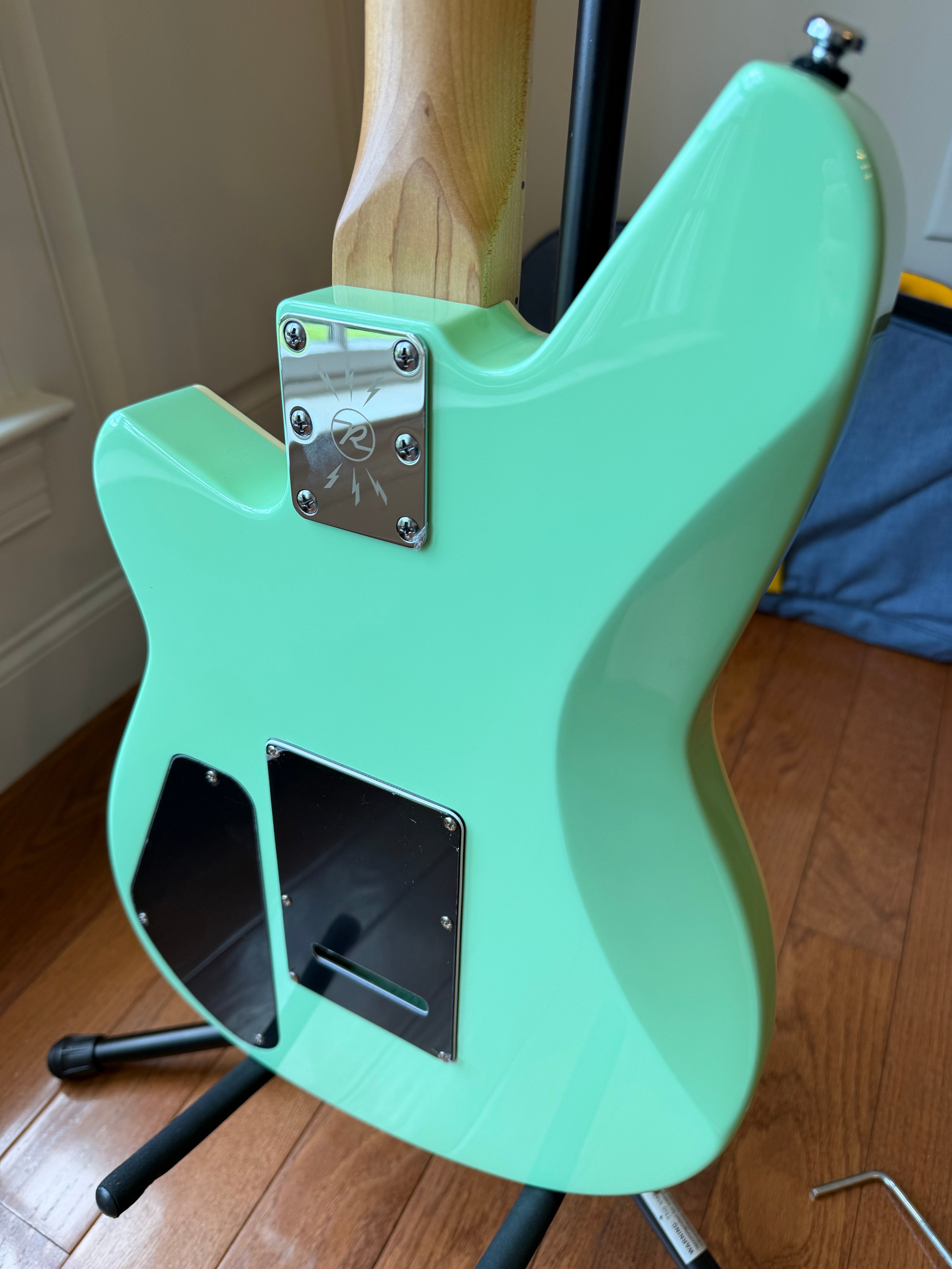 Reverend Descent W Baritone - Oceanside Green
