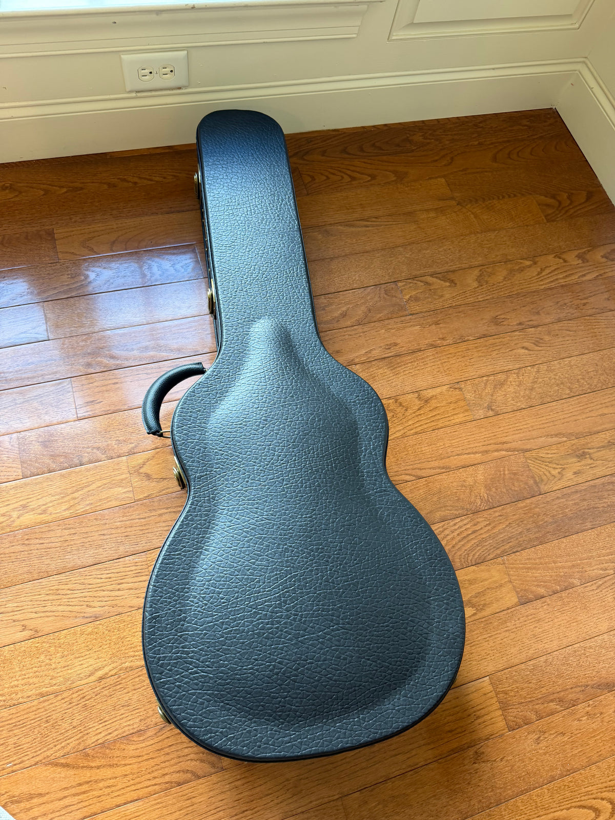 2025 Eastman L-OMCE-QS Acoustic Electric Guitar
