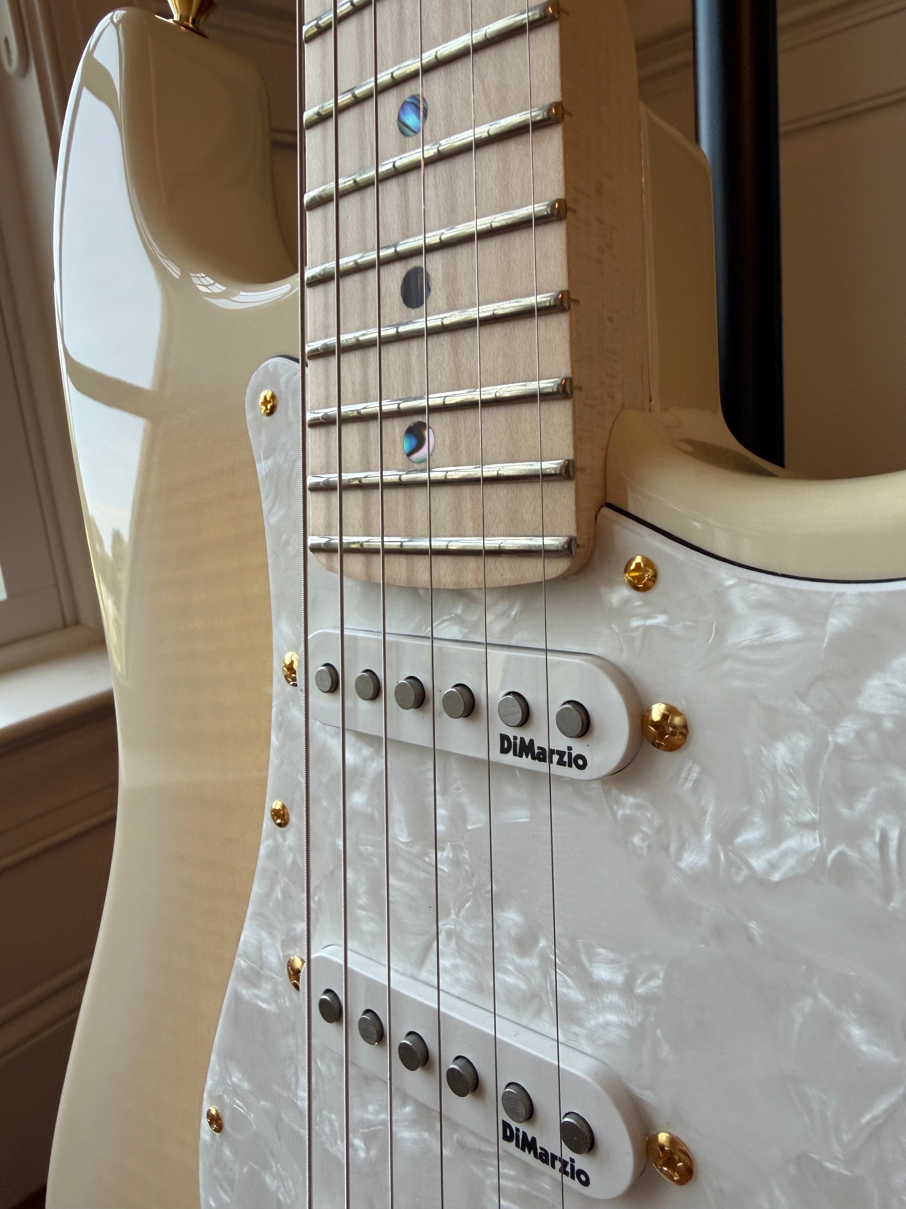2025 Fender Richie Kotzen Signature Stratocaster MIJ Japan Maple - Transparent White Burst