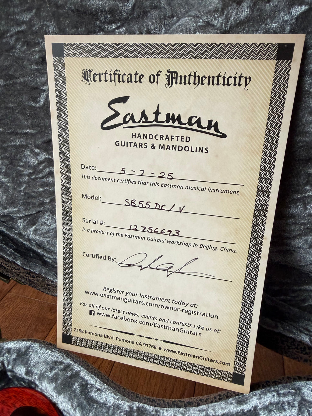 2025 Eastman SB55DC/V - Vintage Red