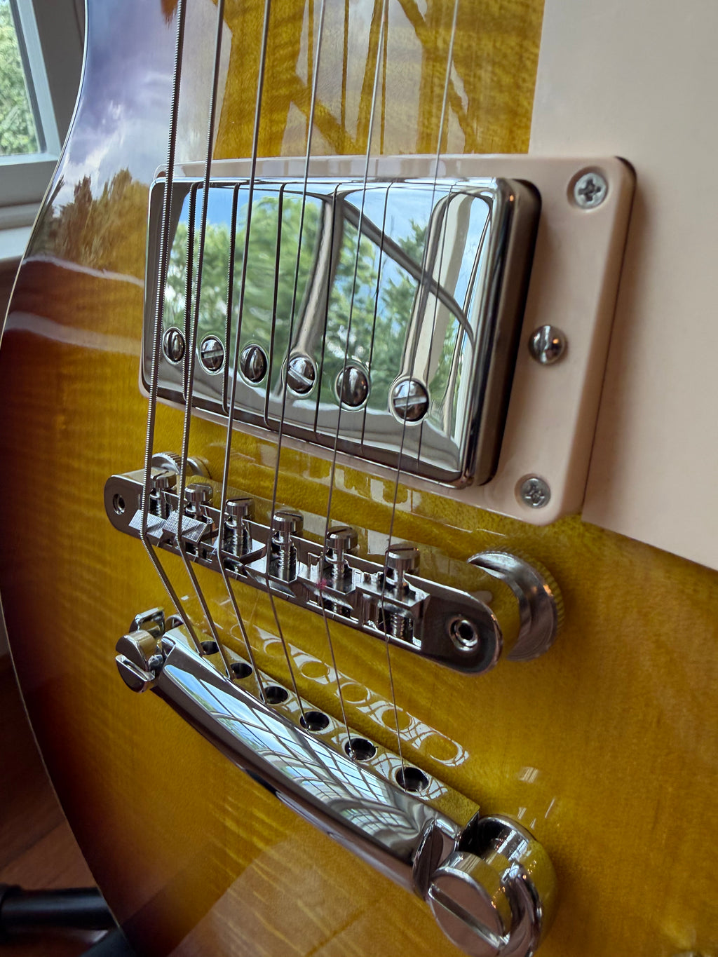 2025 Gibson Les Paul Standard 60s Figured Top - Iced Tea Burst