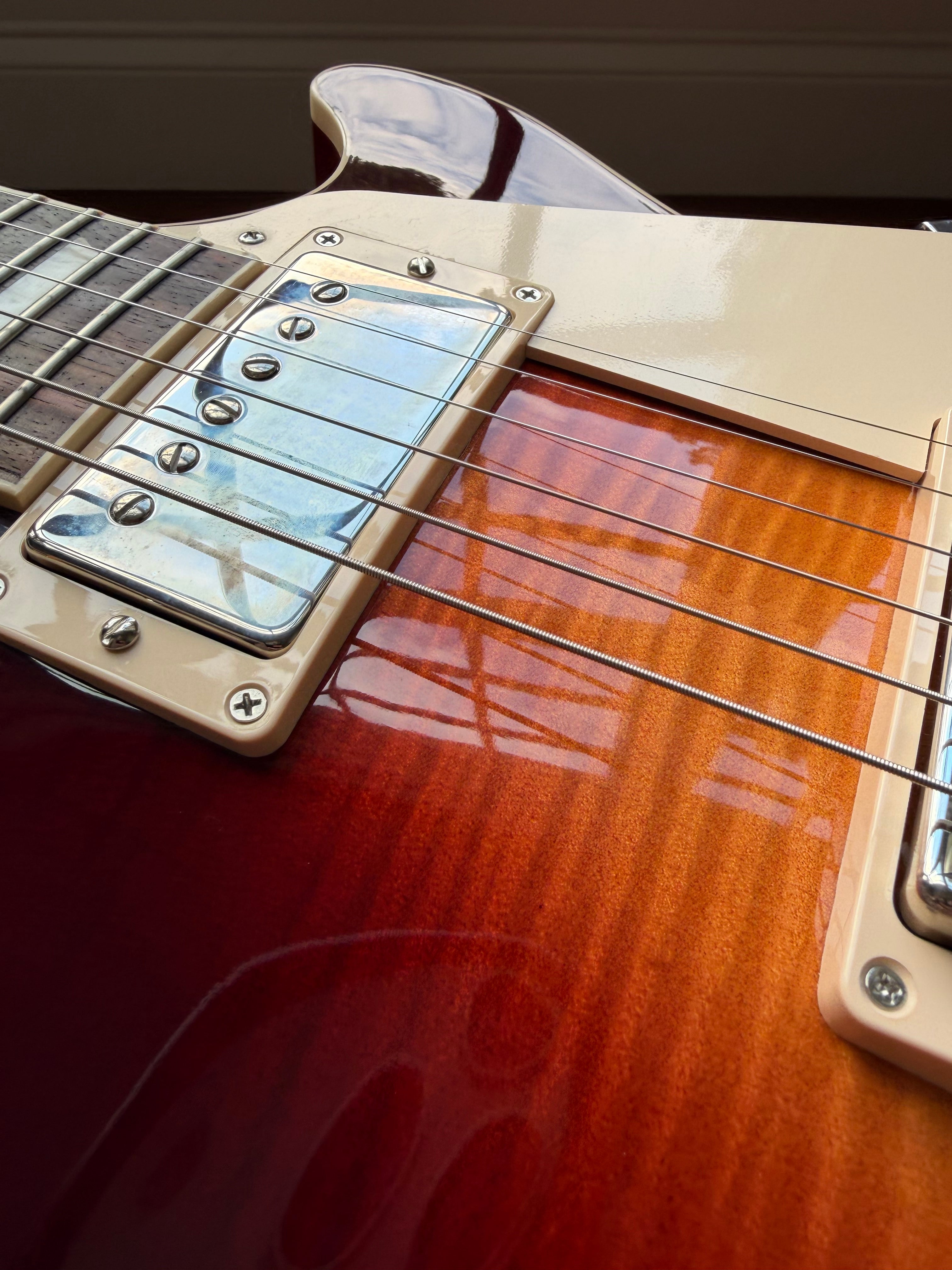 2026 Gibson Les Paul Standard 60s Figured Top - Bourbon Burst