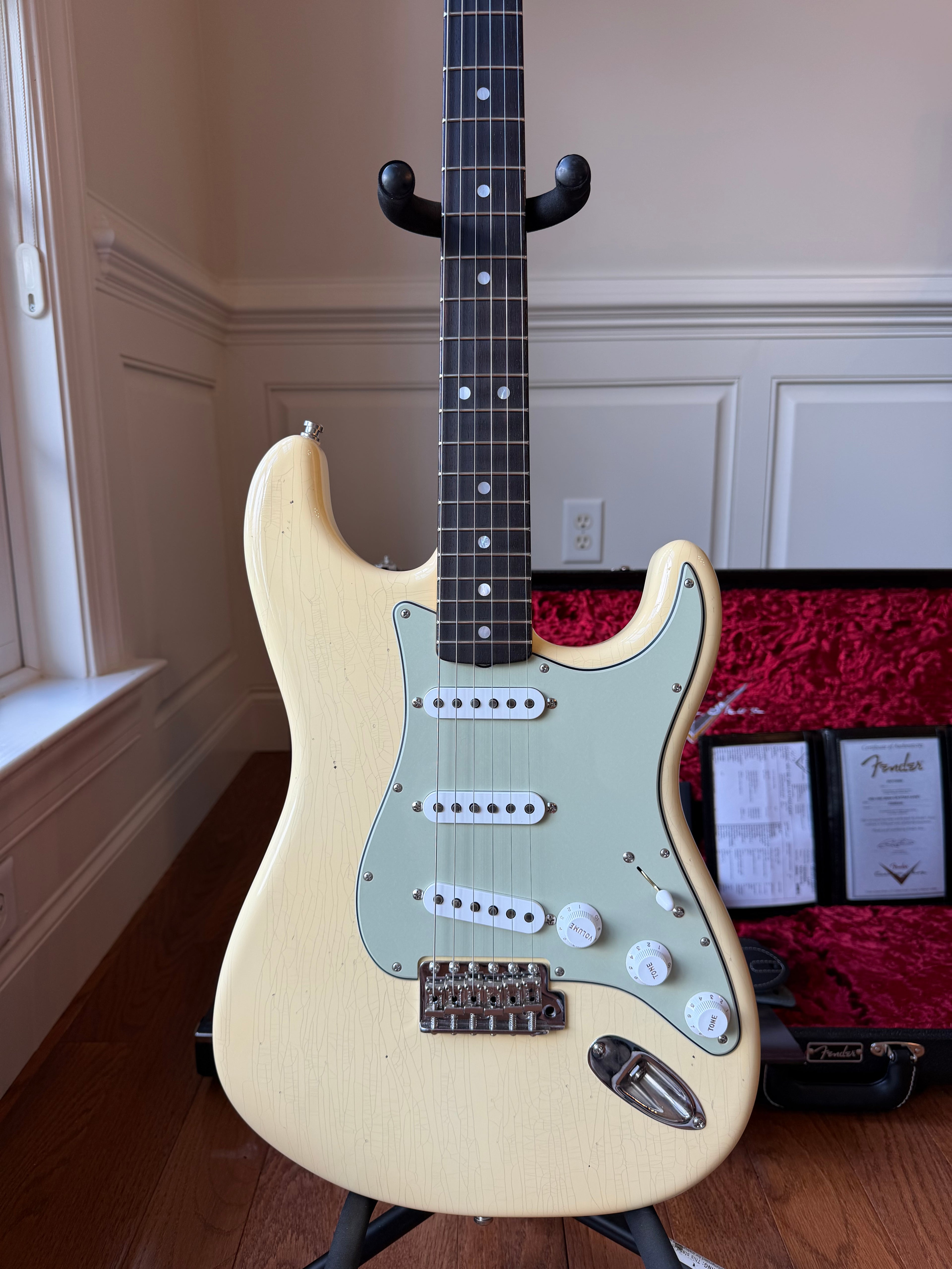 2025 Fender Custom Shop ‘65 Stratocaster W25 Journeyman - Aged Vintage White