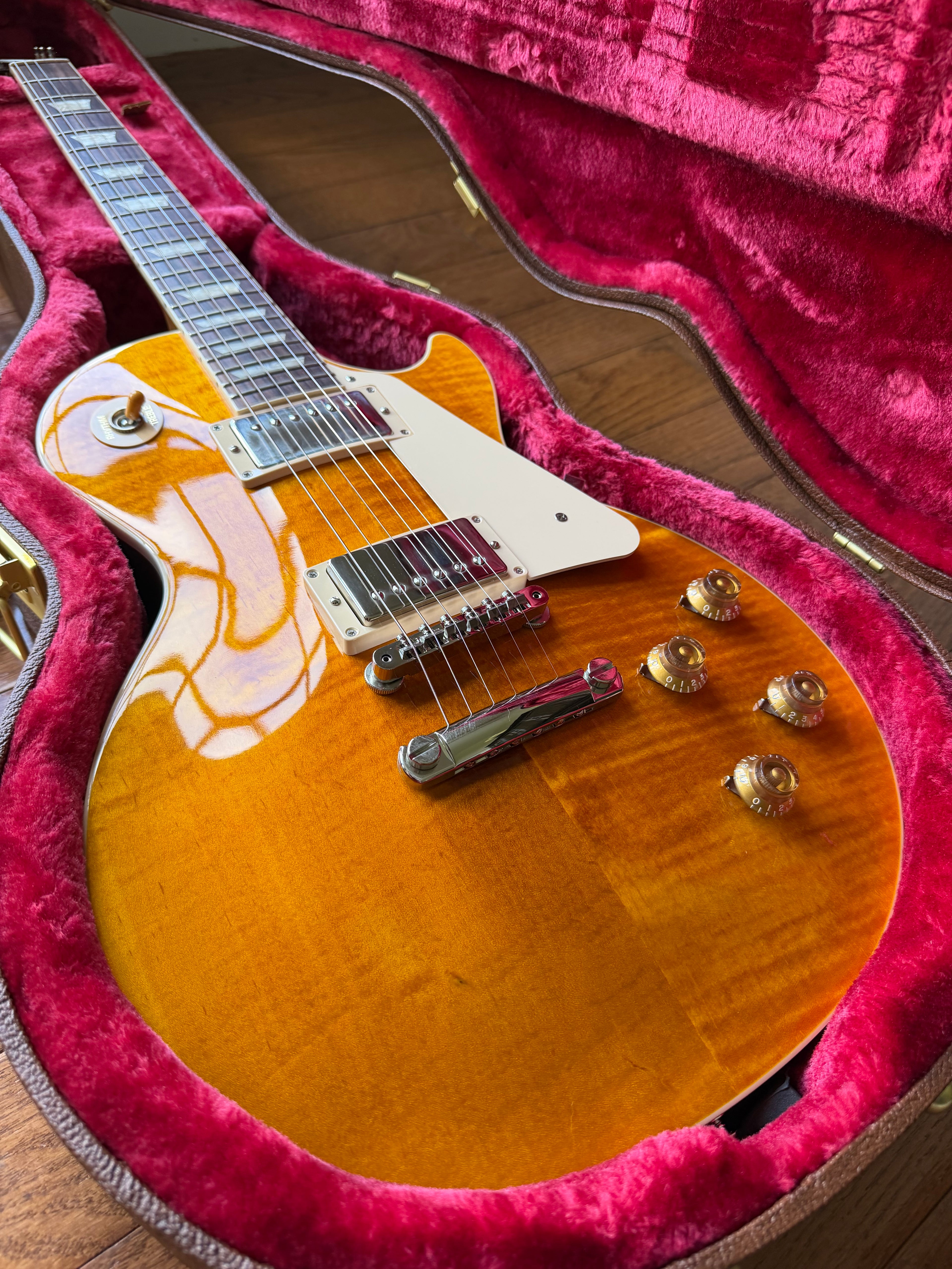 2026 Gibson Les Paul Standard 50s Figured Top - Honey Amber