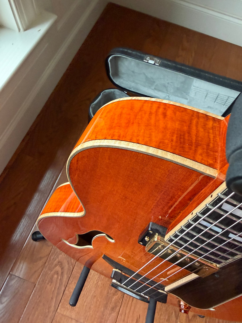 2023 Eastman AR580CE HB Archtop - Honey Burst