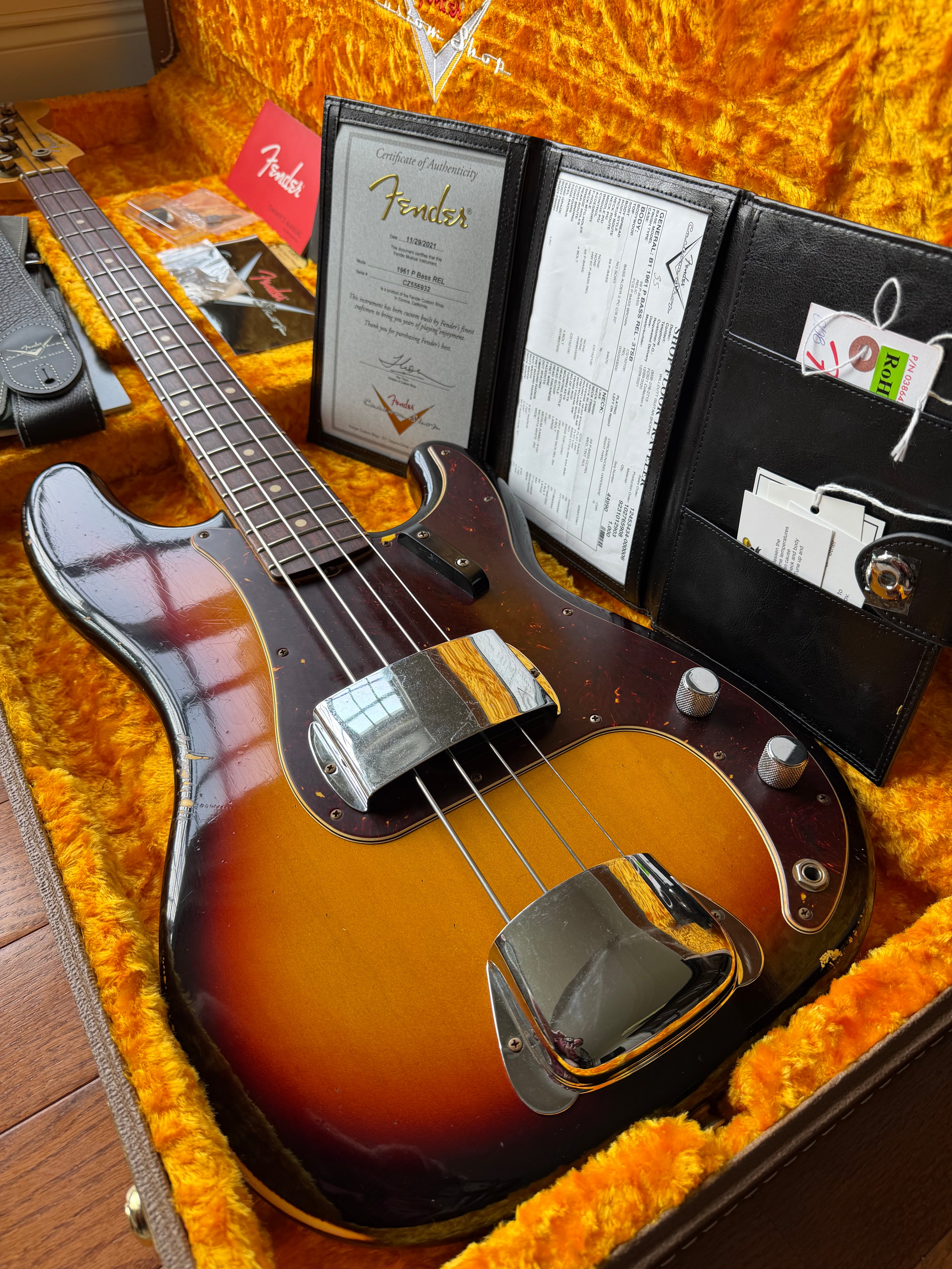2021 Fender Custom Shop ‘61 Precision Bass Relic - 3 Color Sunburst