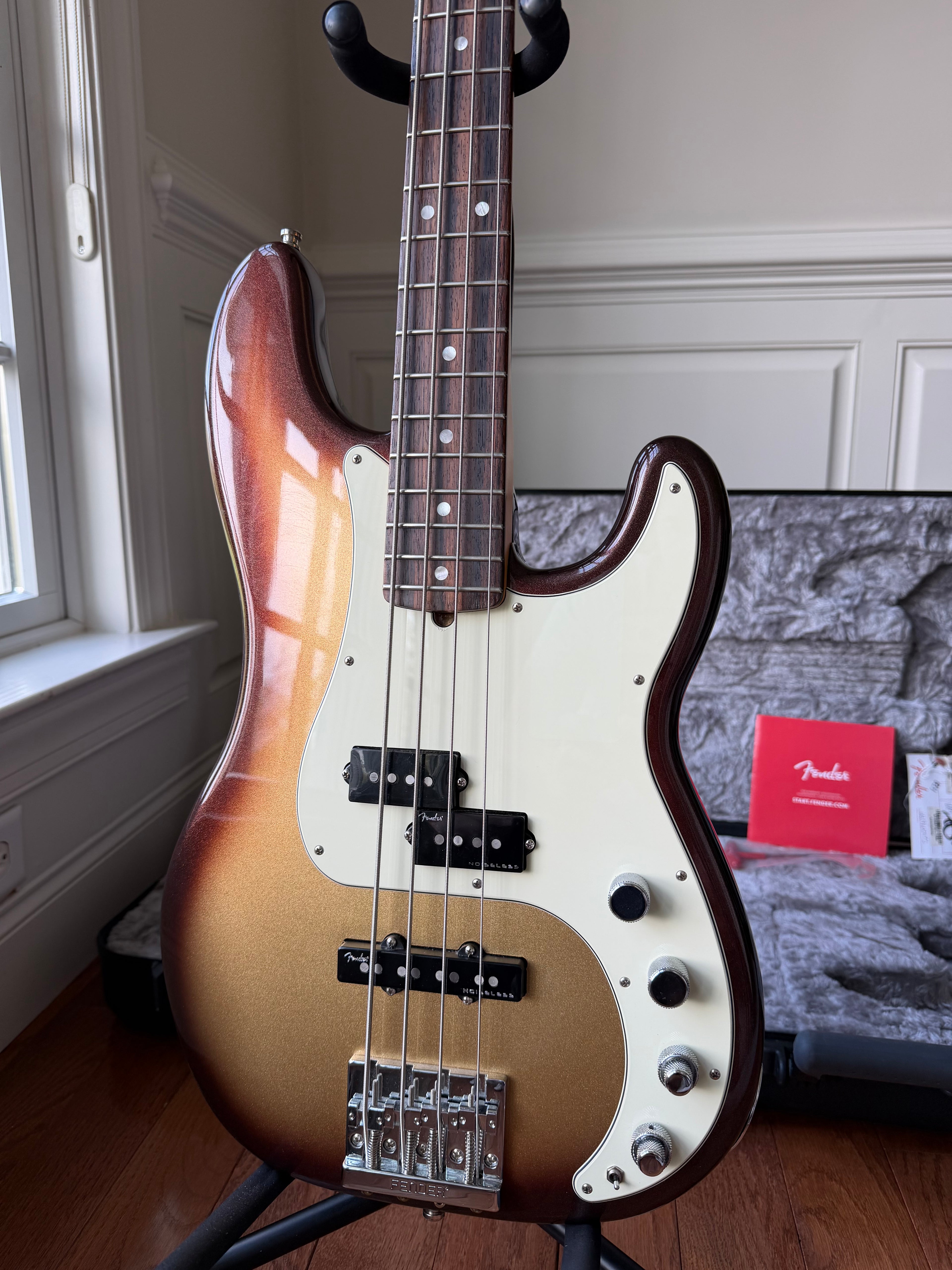 2019 Fender American Ultra Precision Bass - Mocha Burst