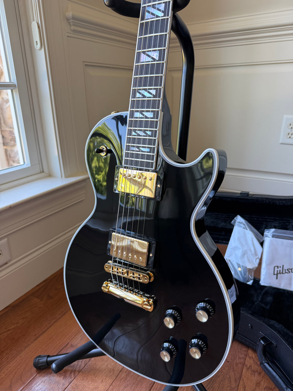 2026 Gibson Les Paul Supreme - Ebony Black