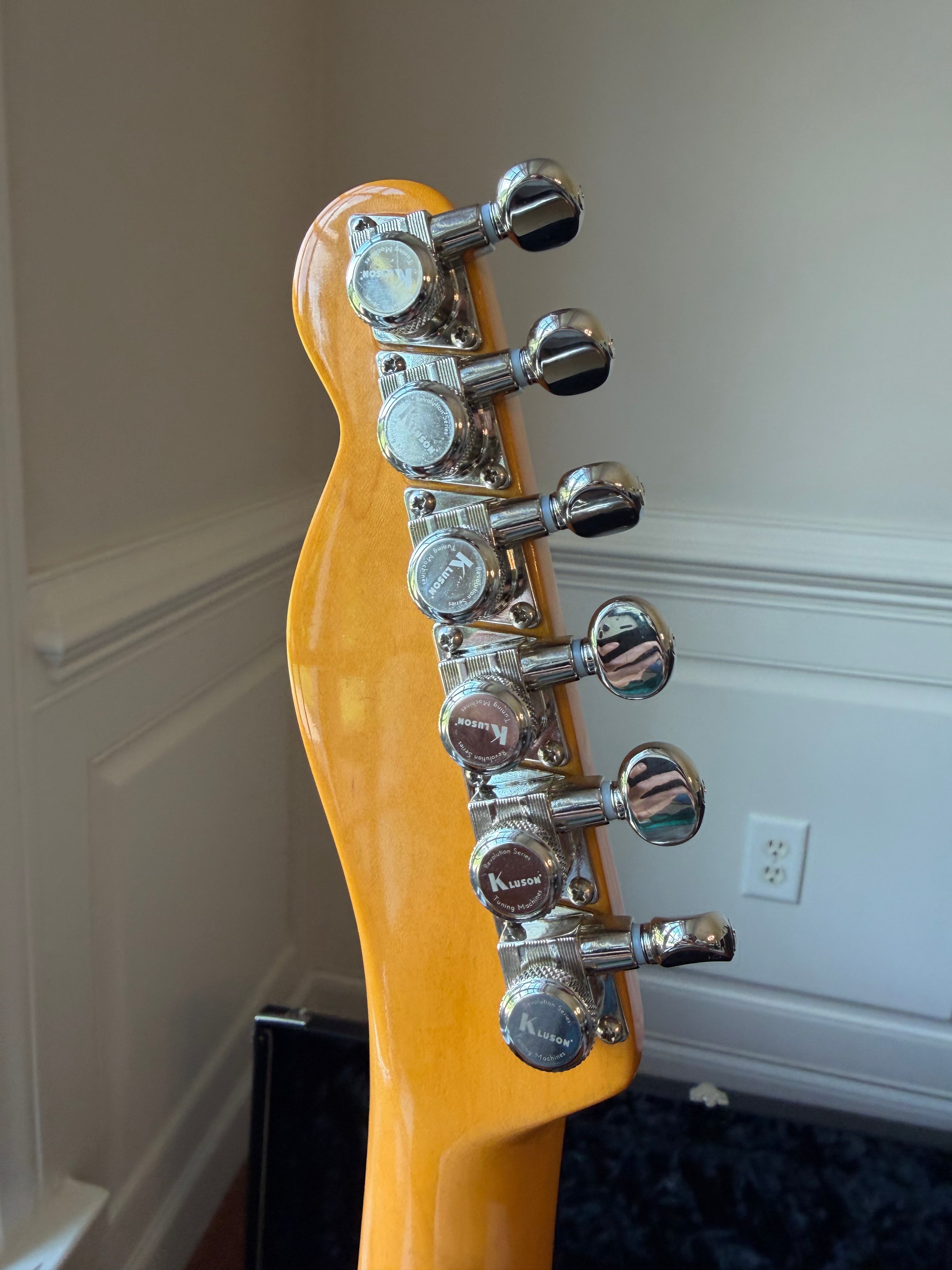2022 Fender American Original 70s Telecaster Custom - 3 Tone Sunburst