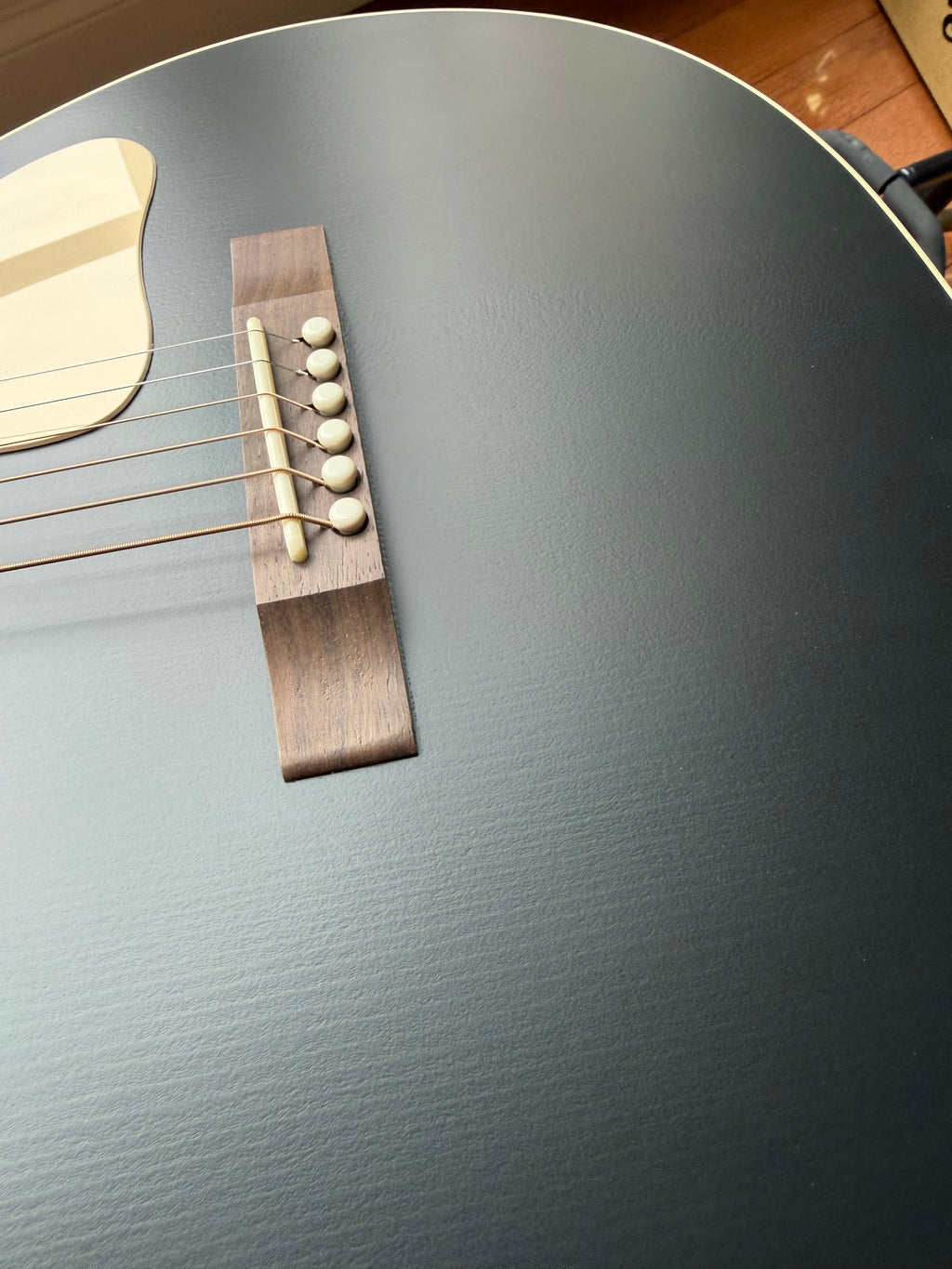 2026 Gibson L-00 Century 12-Fret - Ebony Black