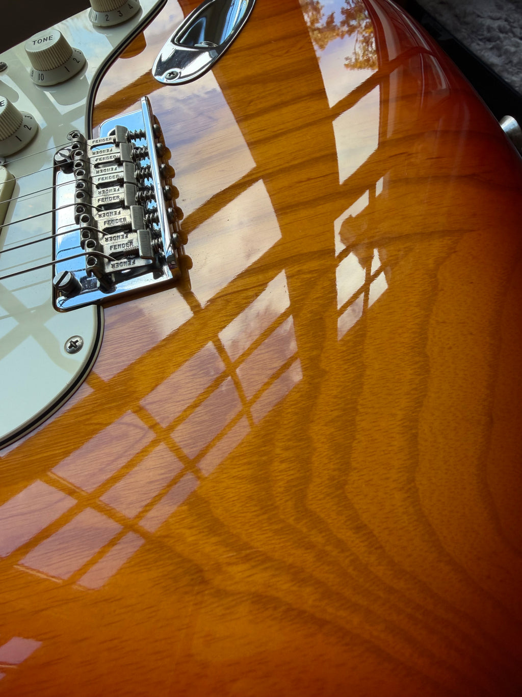 2016 Fender American Professional Stratocaster - Sienna Sunburst