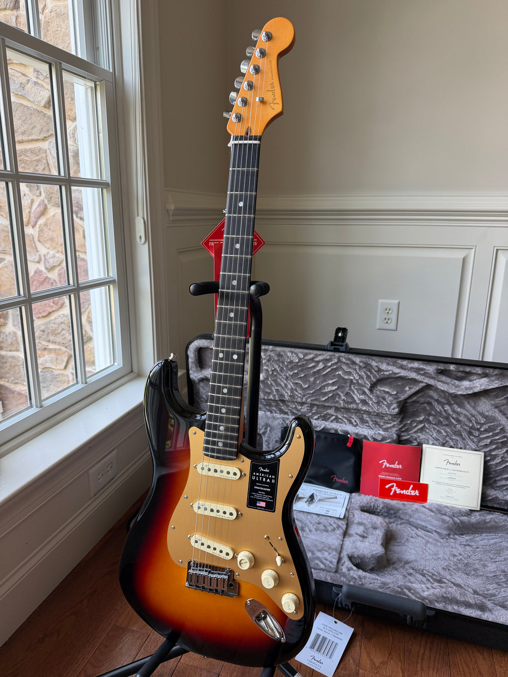2026 Fender American Ultra II Stratocaster Ebony Fretboard - Ultraburst