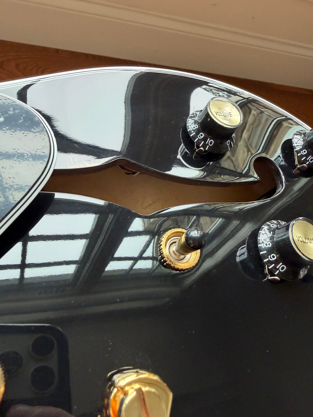 2026 Gibson ES Supreme - Ebony Black