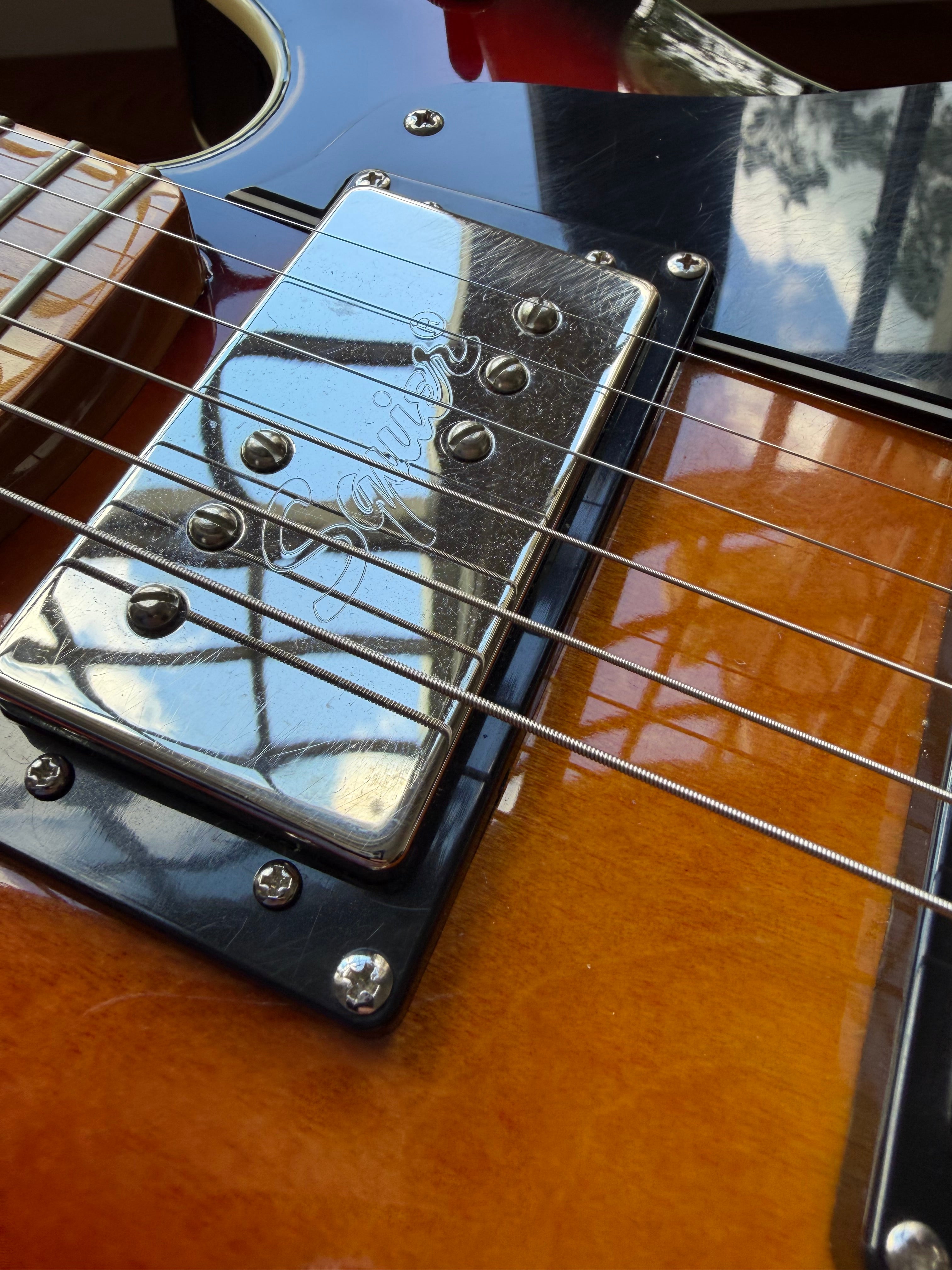 Squier Classic Vibe Starcaster - 3-Tone Sunburst