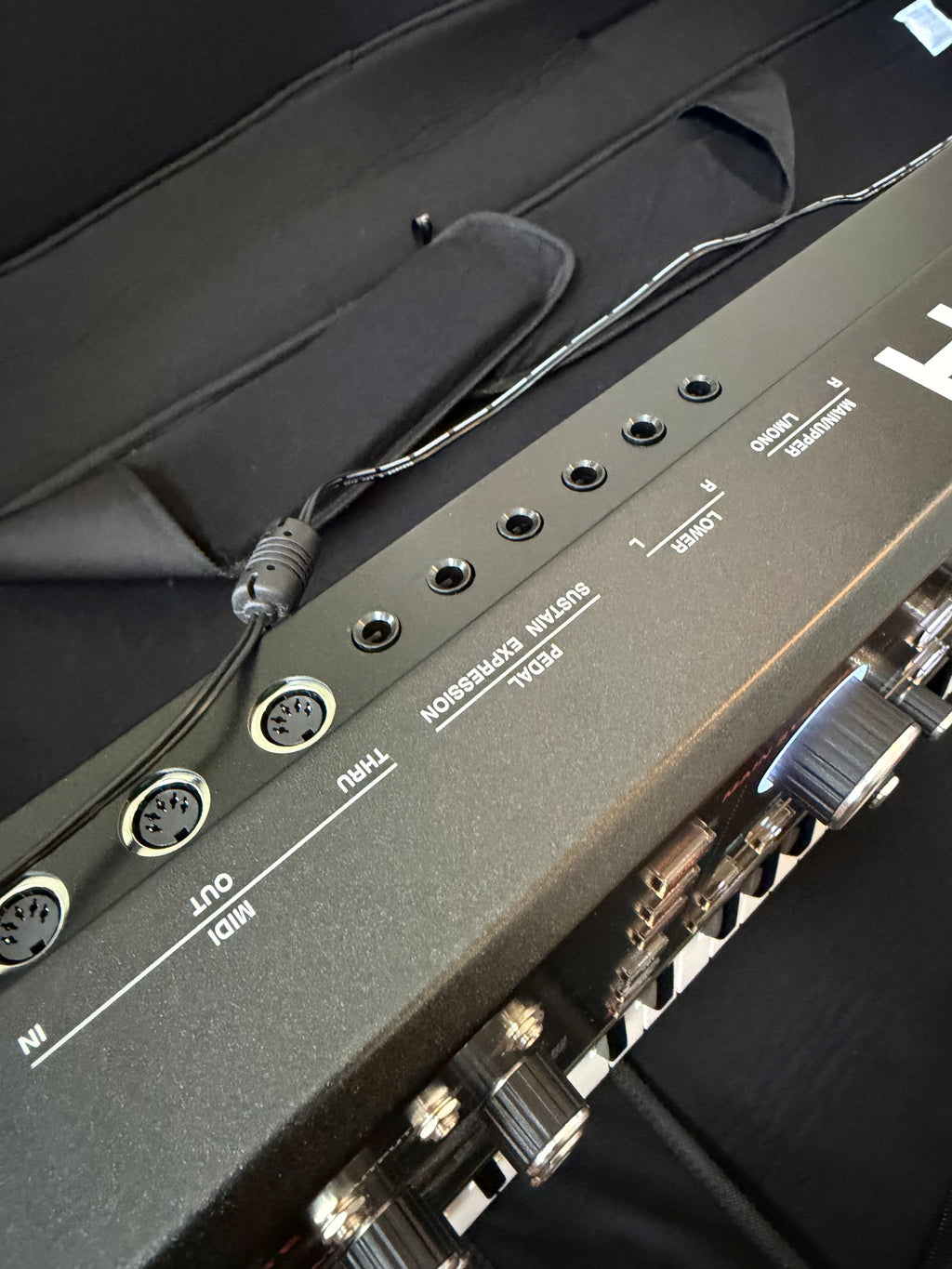 ASM Hydrasynth Deluxe Keyboard Synth