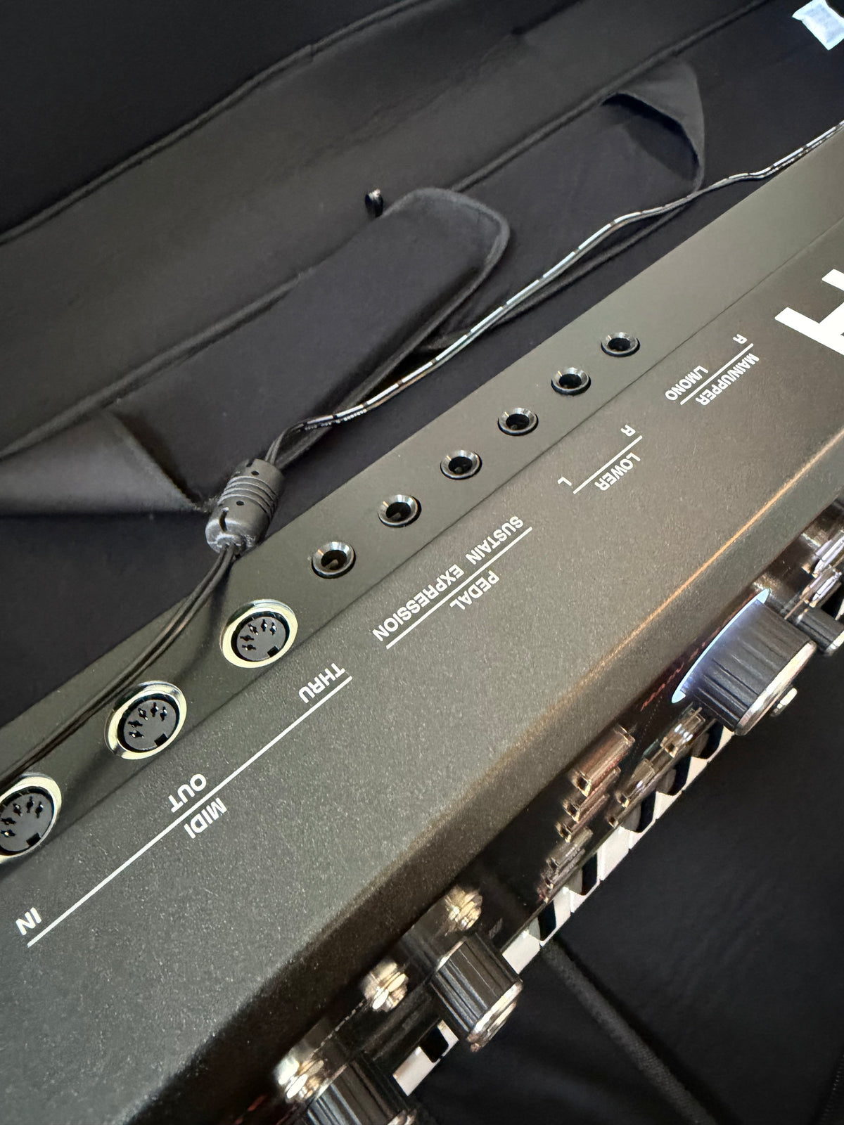 ASM Hydrasynth Deluxe Keyboard Synth