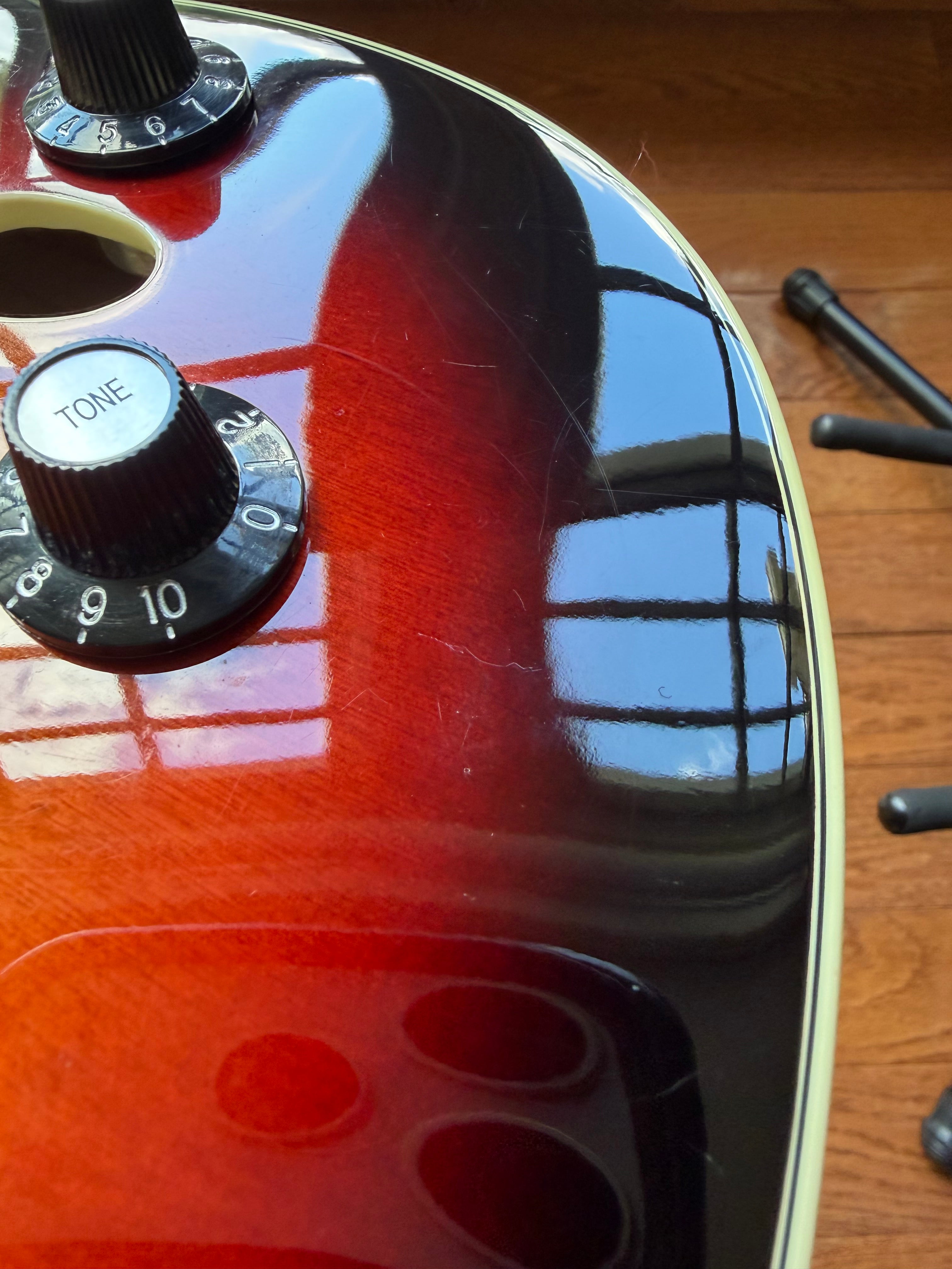 Squier Classic Vibe Starcaster - 3-Tone Sunburst