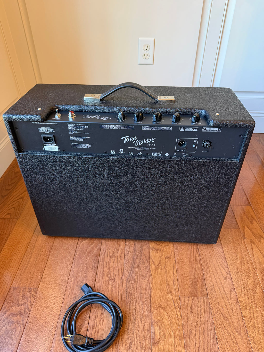 Fender Tone Master FR-12 Powered Speaker w/ Cover