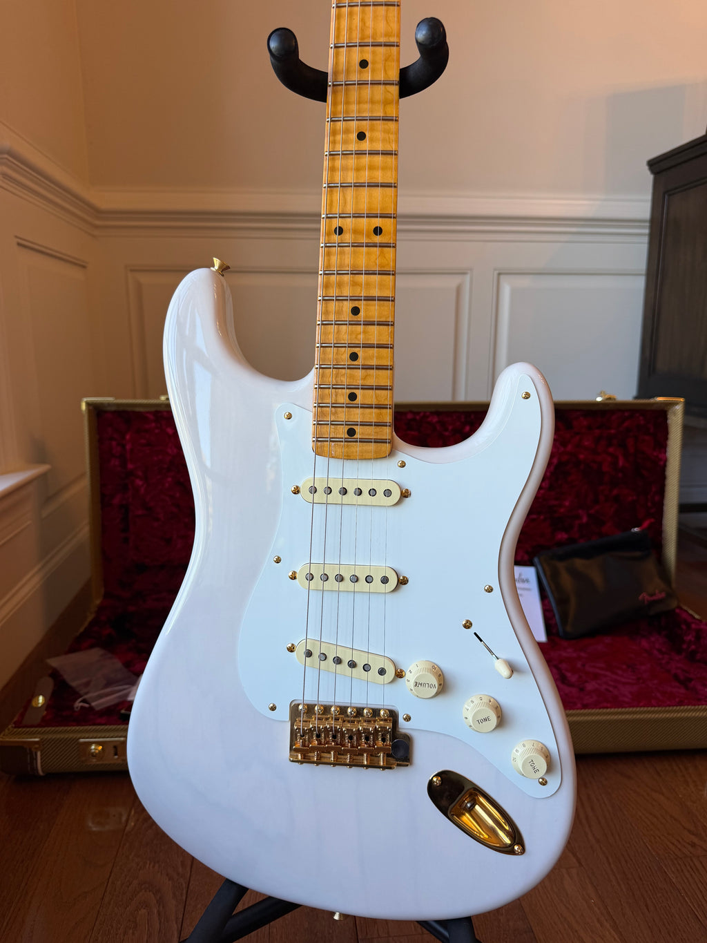 2025 Fender Limited Edition American Vintage II ‘57 Stratocaster - White Blonde