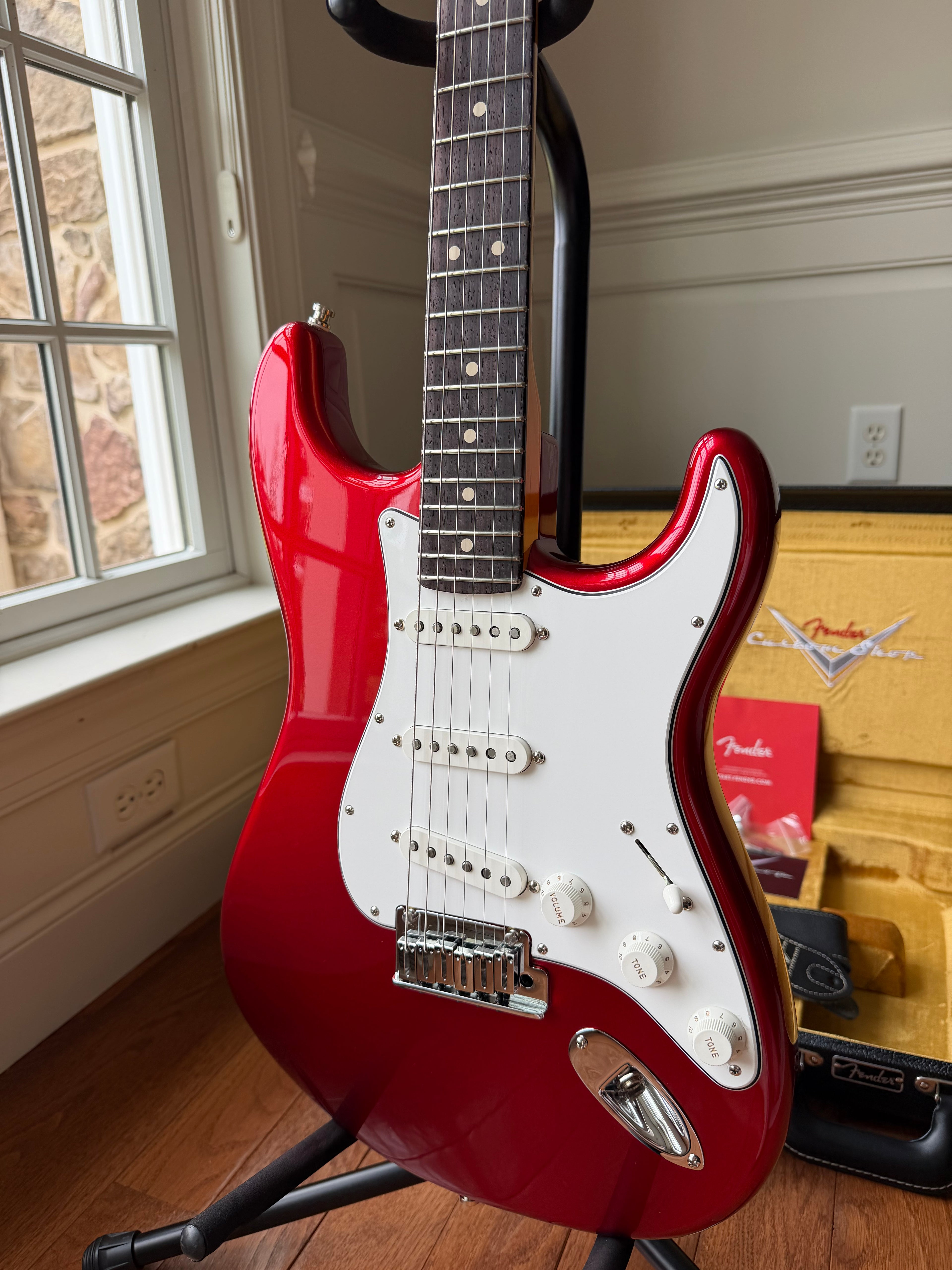 2025 Fender Custom Shop Stratocaster Custom Deluxe W25 Limited NOS - Candy Apple Red