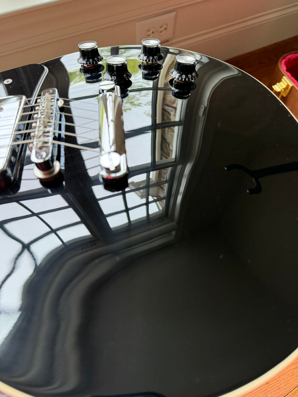 2025 Gibson Les Paul Standard Noel Gallagher Signature - Ebony Black
