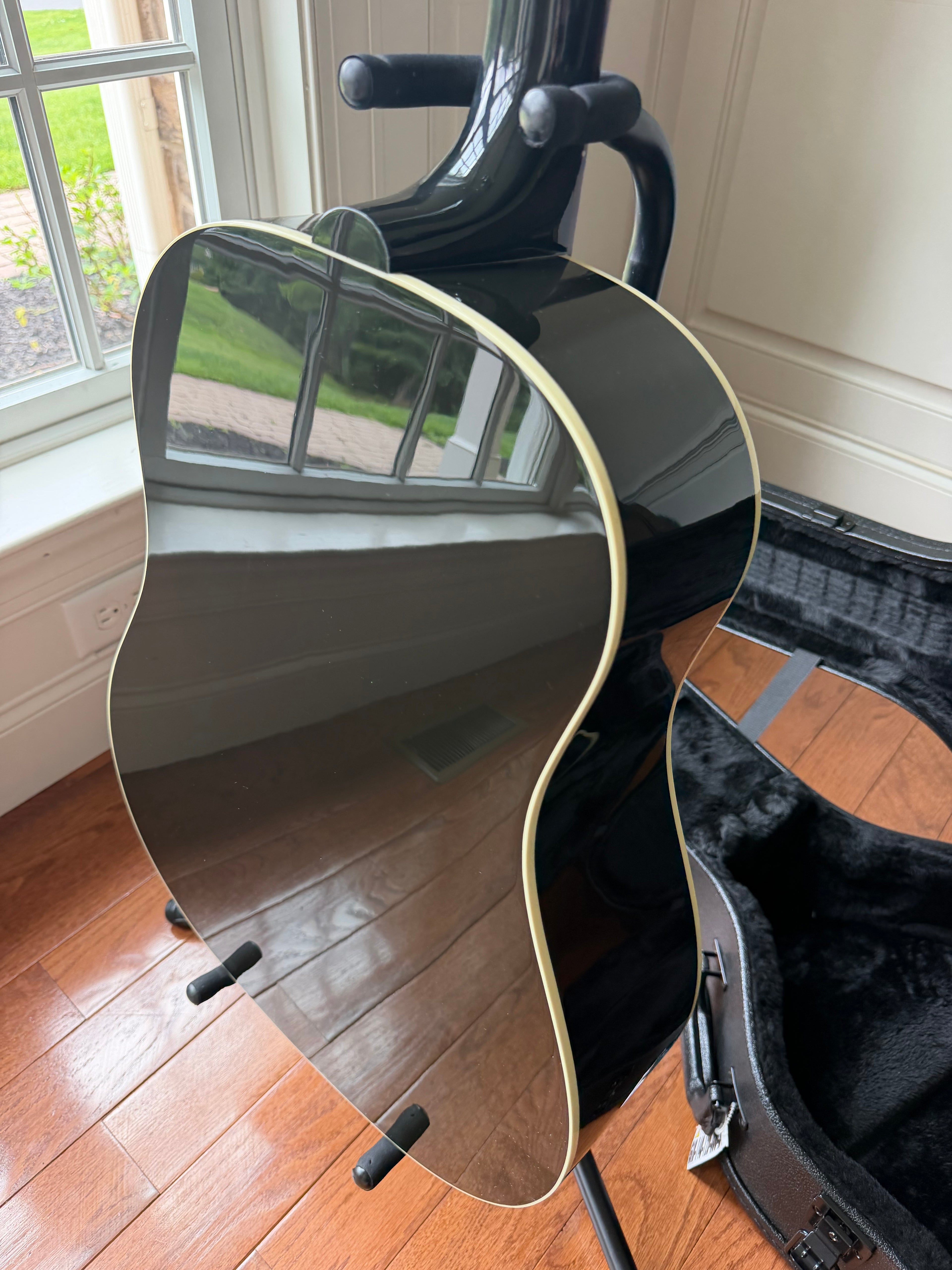 2026 Gibson J-45 Standard - Vintage Sunburst
