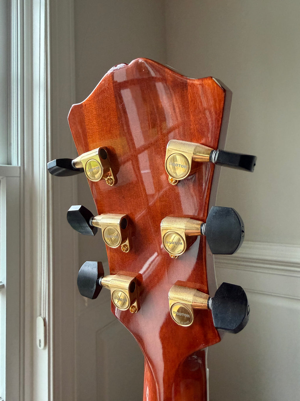 2023 Eastman AR580CE HB Archtop - Honey Burst