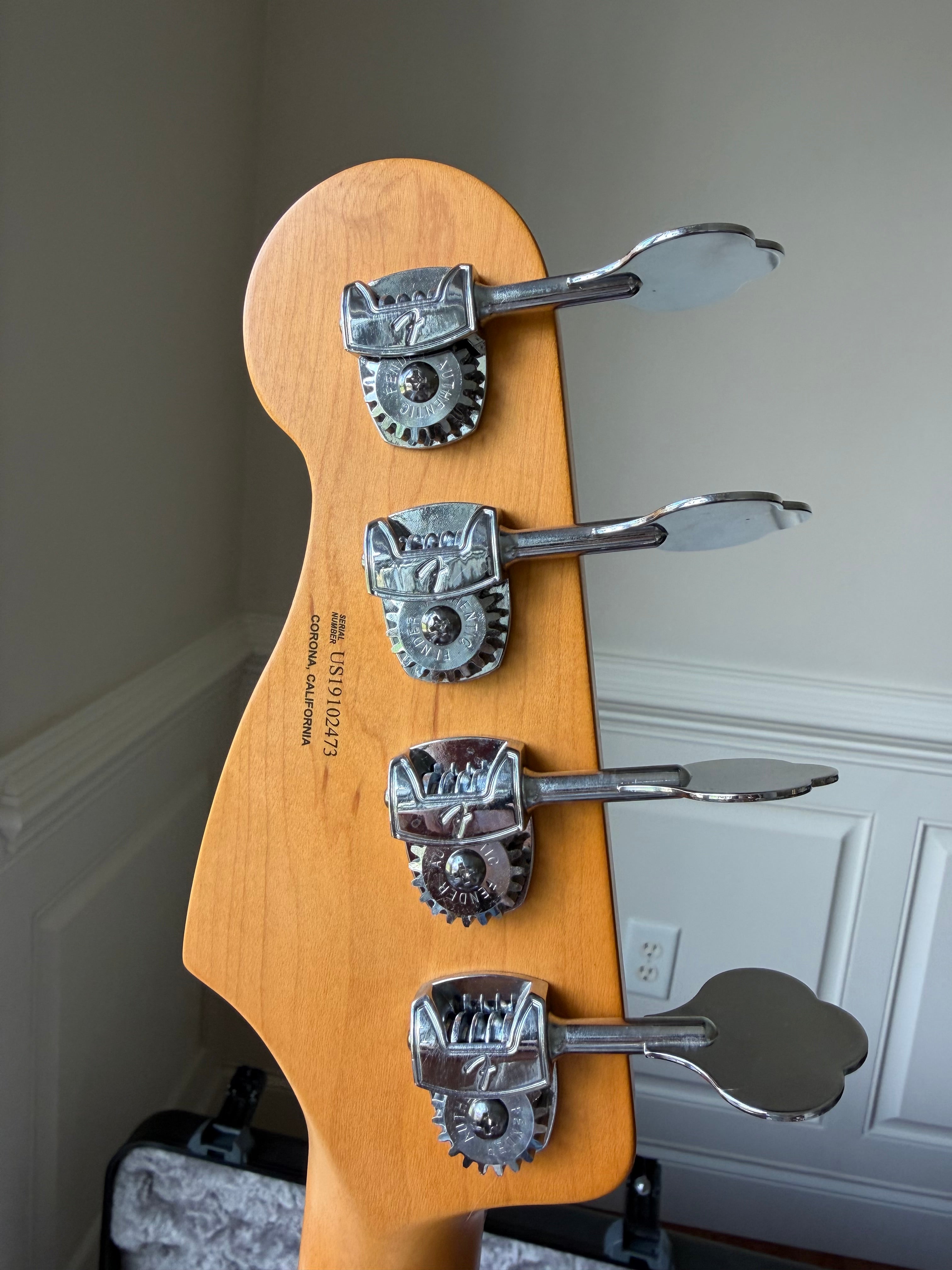 2019 Fender American Ultra Precision Bass - Mocha Burst