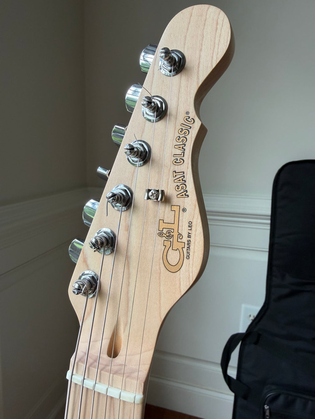 2018 G&L Fullerton Standard ASAT Classic - Vintage White