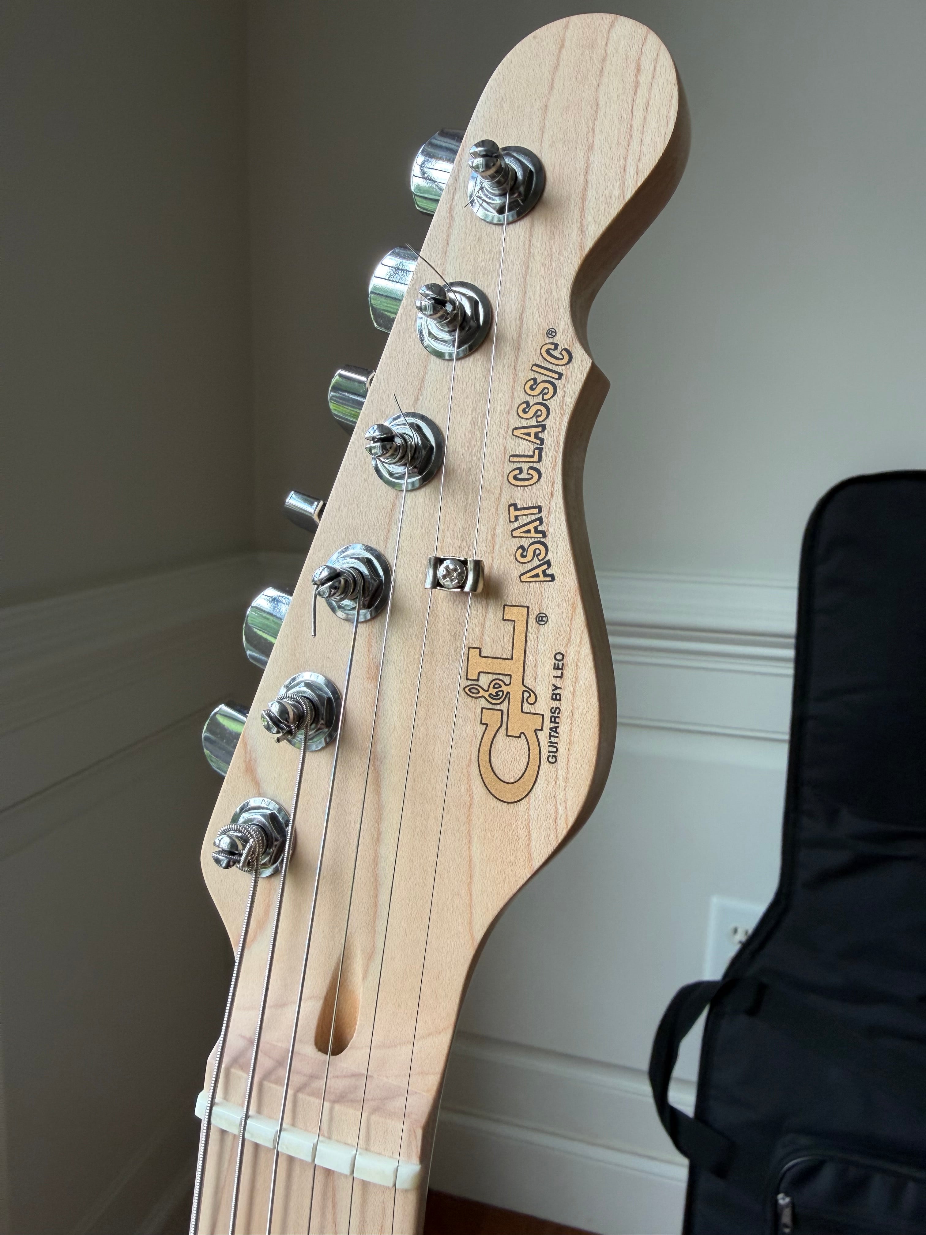 2018 G&L Fullerton Standard ASAT Classic - Vintage White