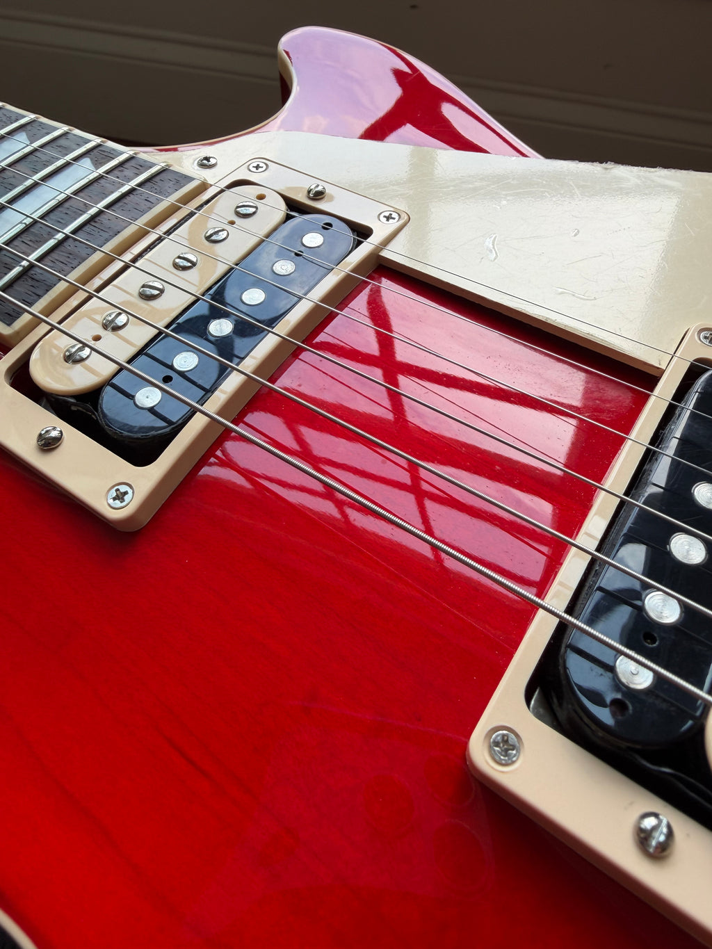 2023 Gibson Les Paul Classic - Translucent Cherry Red