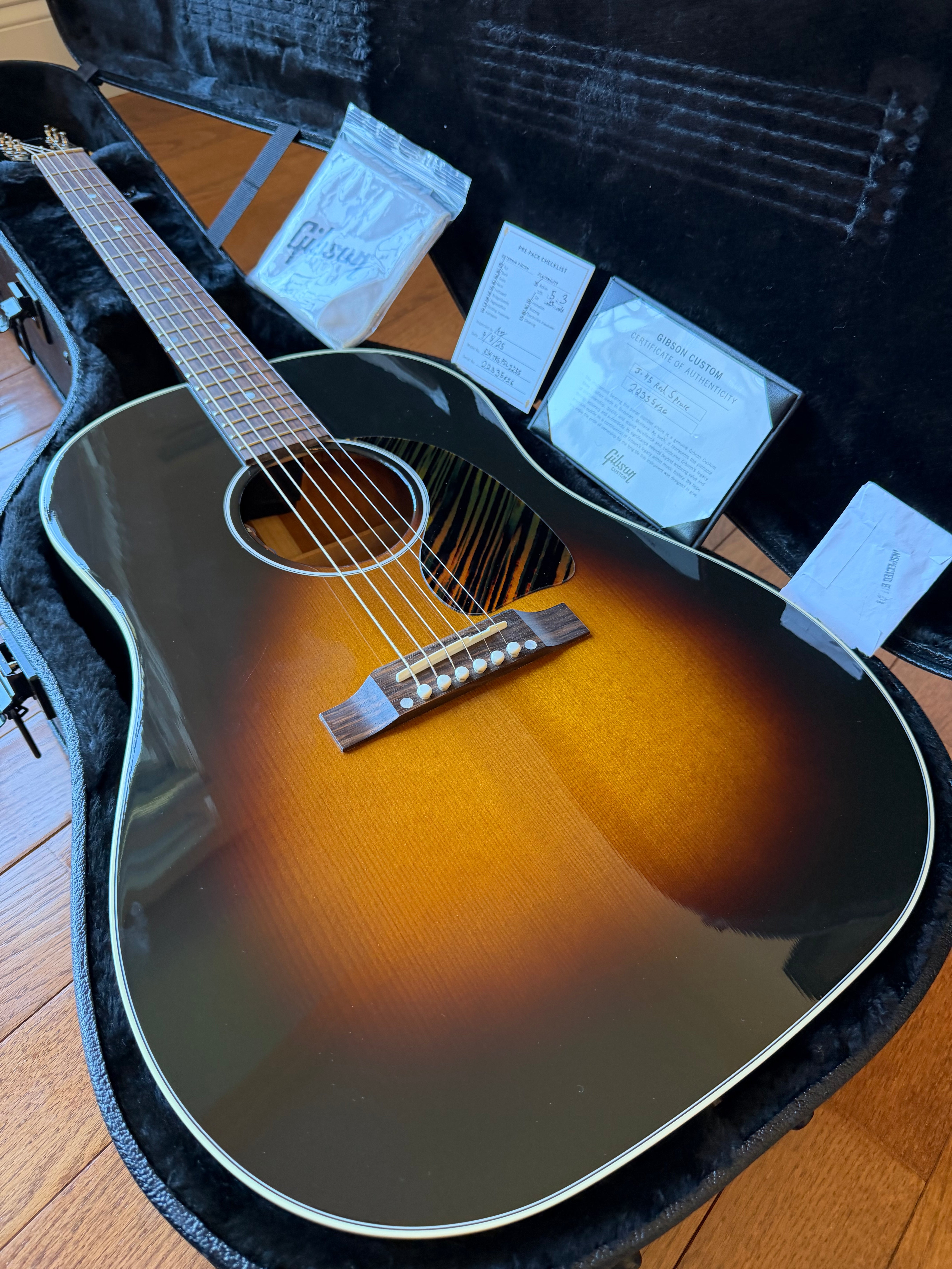 2025 Gibson Custom Shop M2M Thermally Aged Adirondack Red Spruce Top