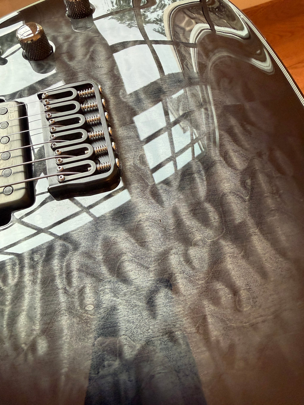 2022 Schecter Hellraiser Hybrid PT - Trans Black Burst