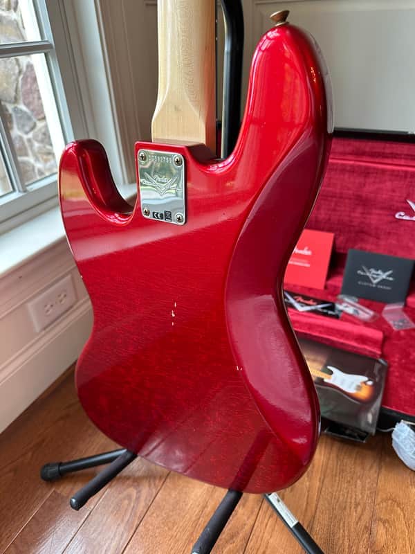 2024 Fender Custom Shop '68 Jazz Bass Journeyman Relic - Aged Candy Apple Red