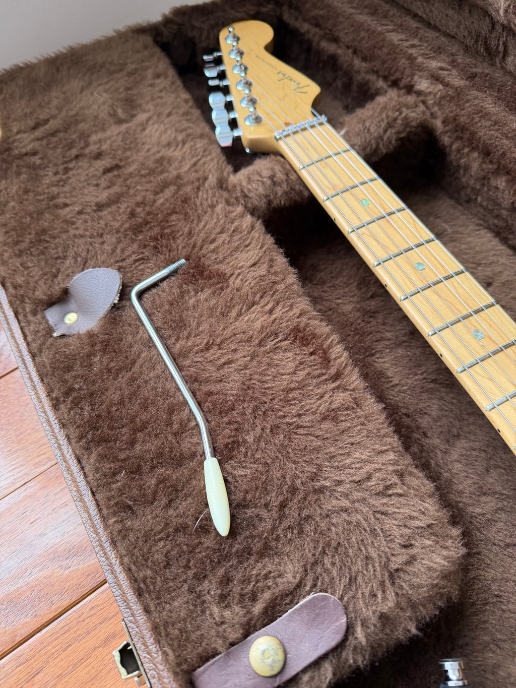 2005 Fender American Deluxe Stratocaster HSS - Sunburst - Image 24