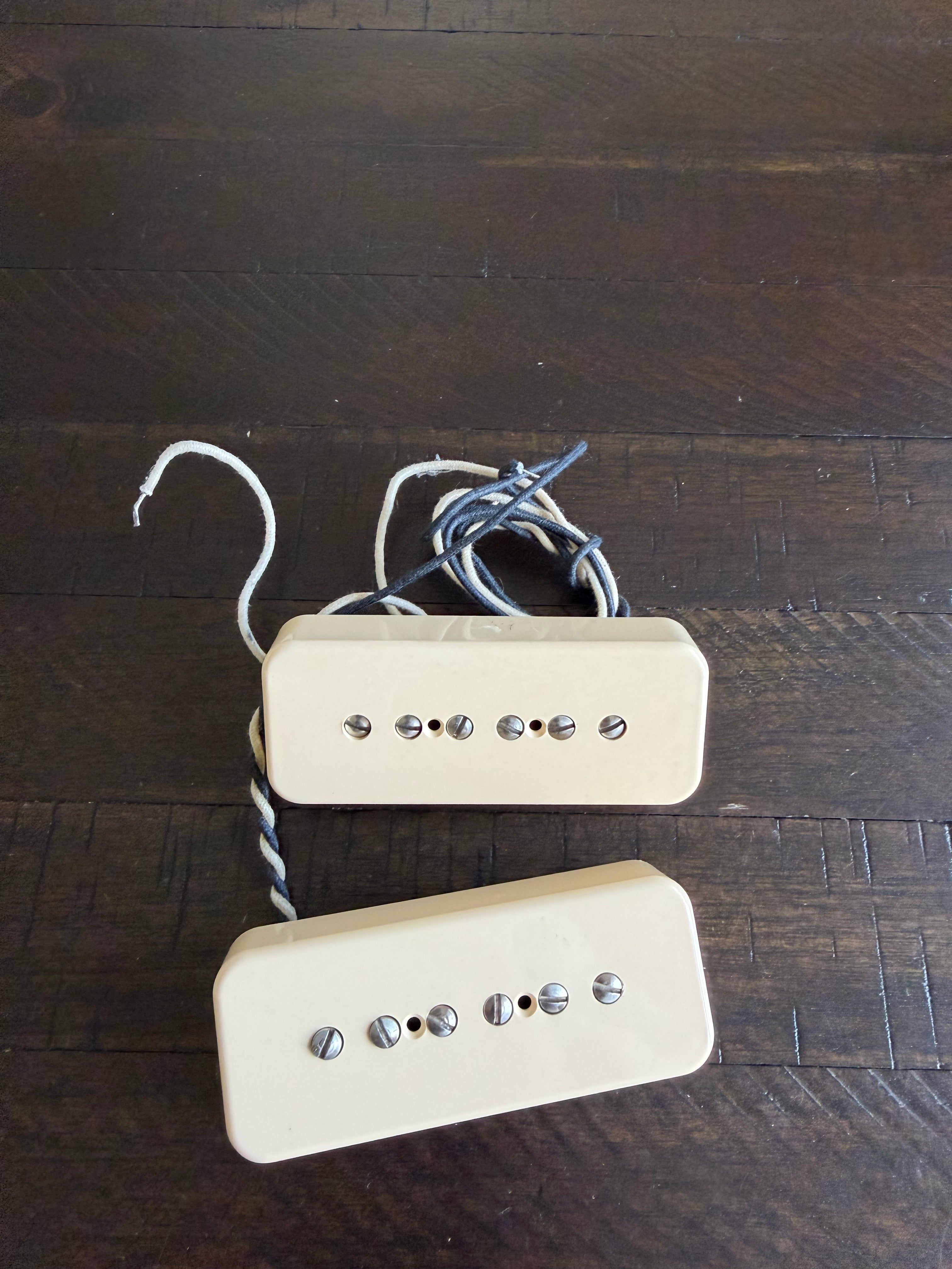 Black Cat P90 Soapbar Guitar Pickup Set Bridge and Neck - Cream