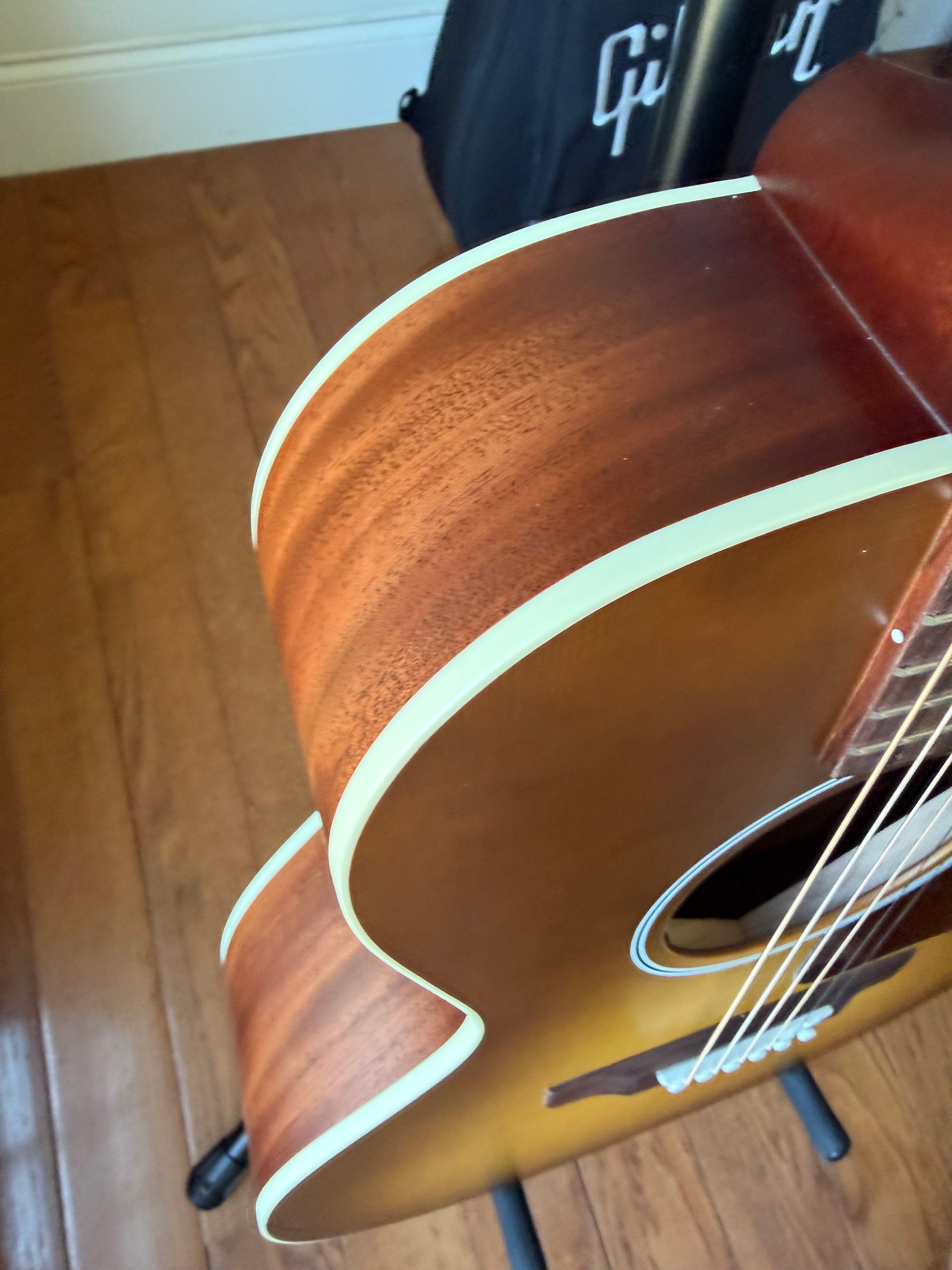 2026 Gibson L-00 Special - Satin Honey Burst