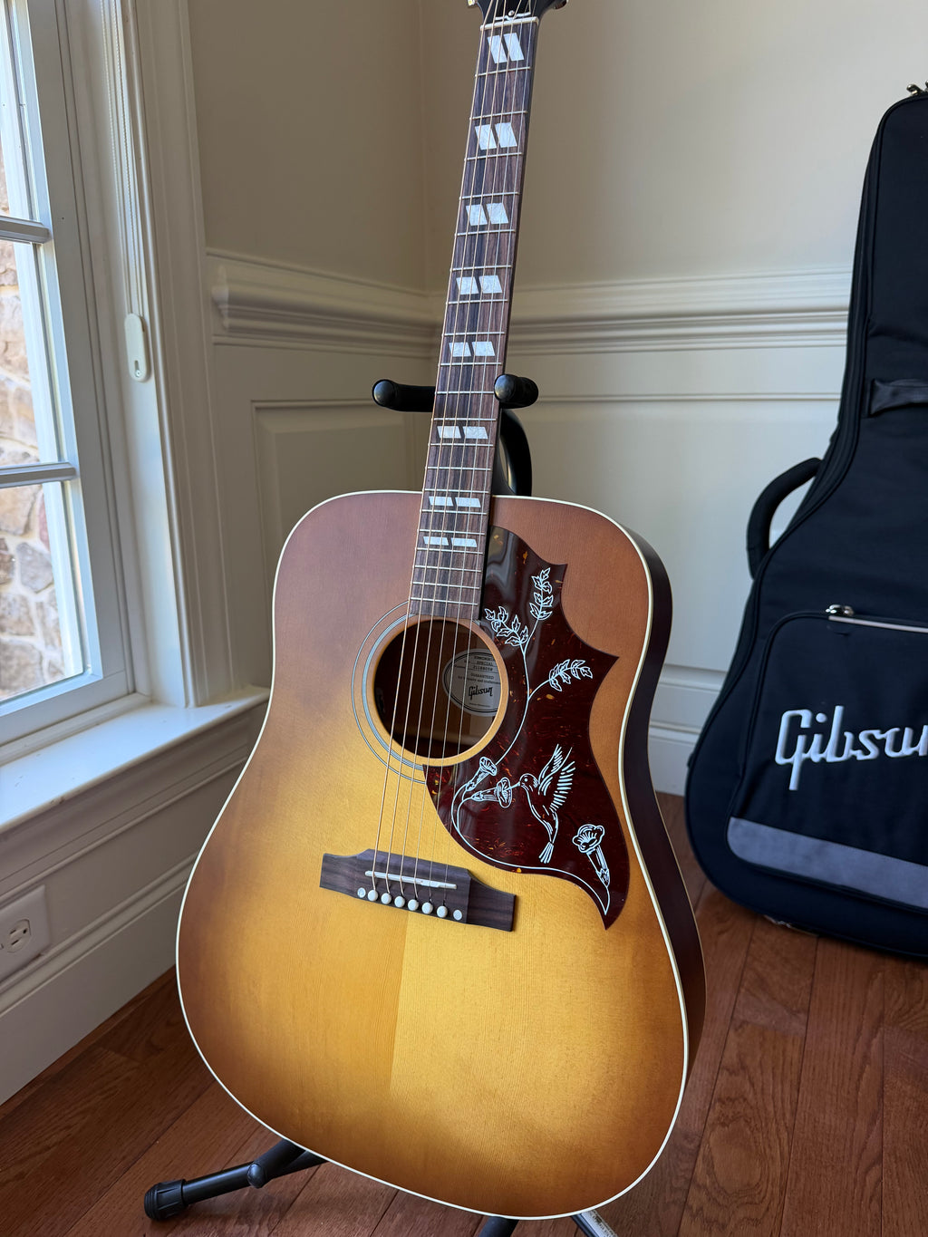 2026 Gibson Hummingbird Special - Satin Honey Burst