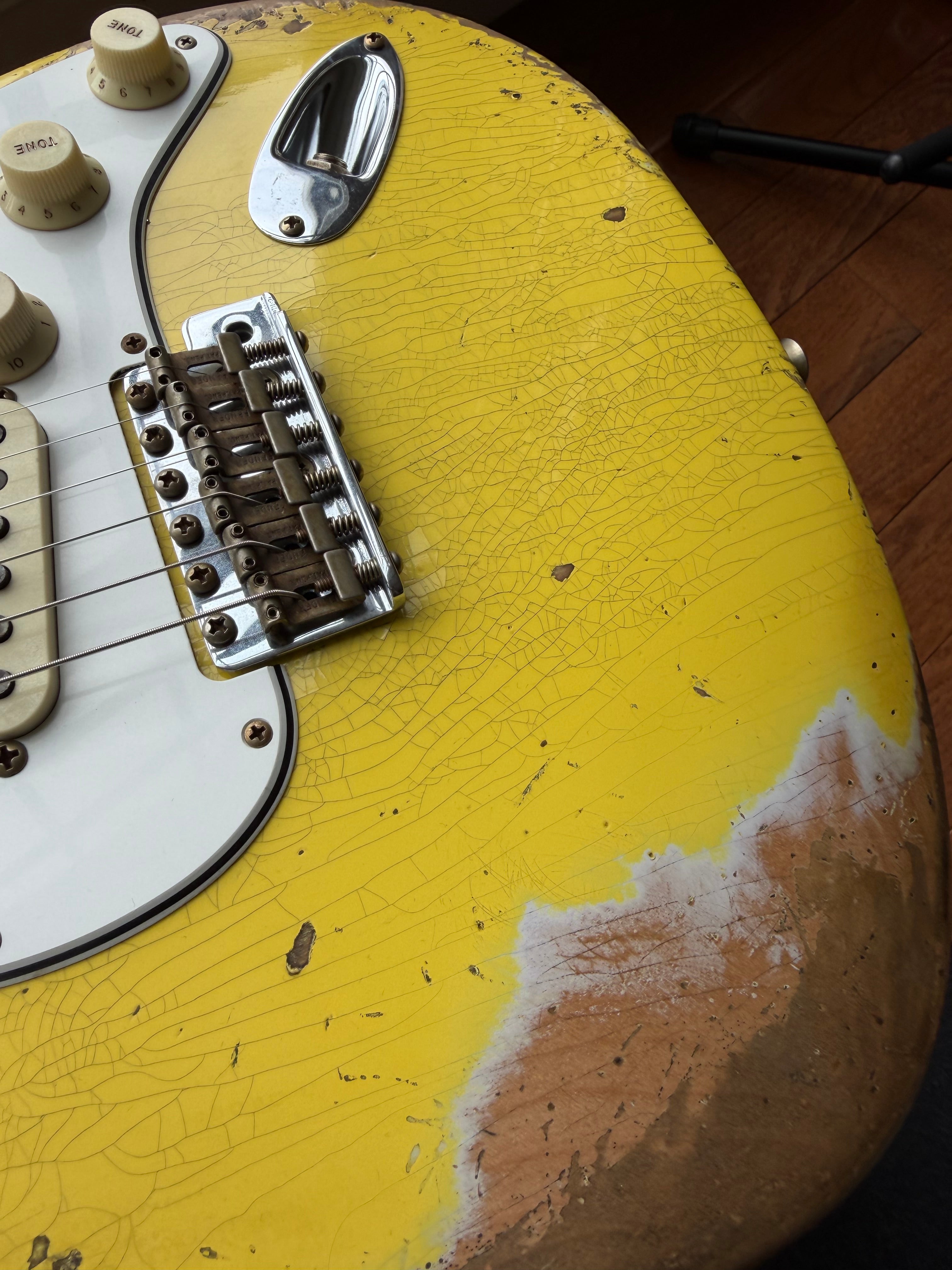 2026 Fender Custom Shop ‘69 Stratocaster SR25 Heavy Relic Matching Reverse Headstock - Aged Canary Yellow