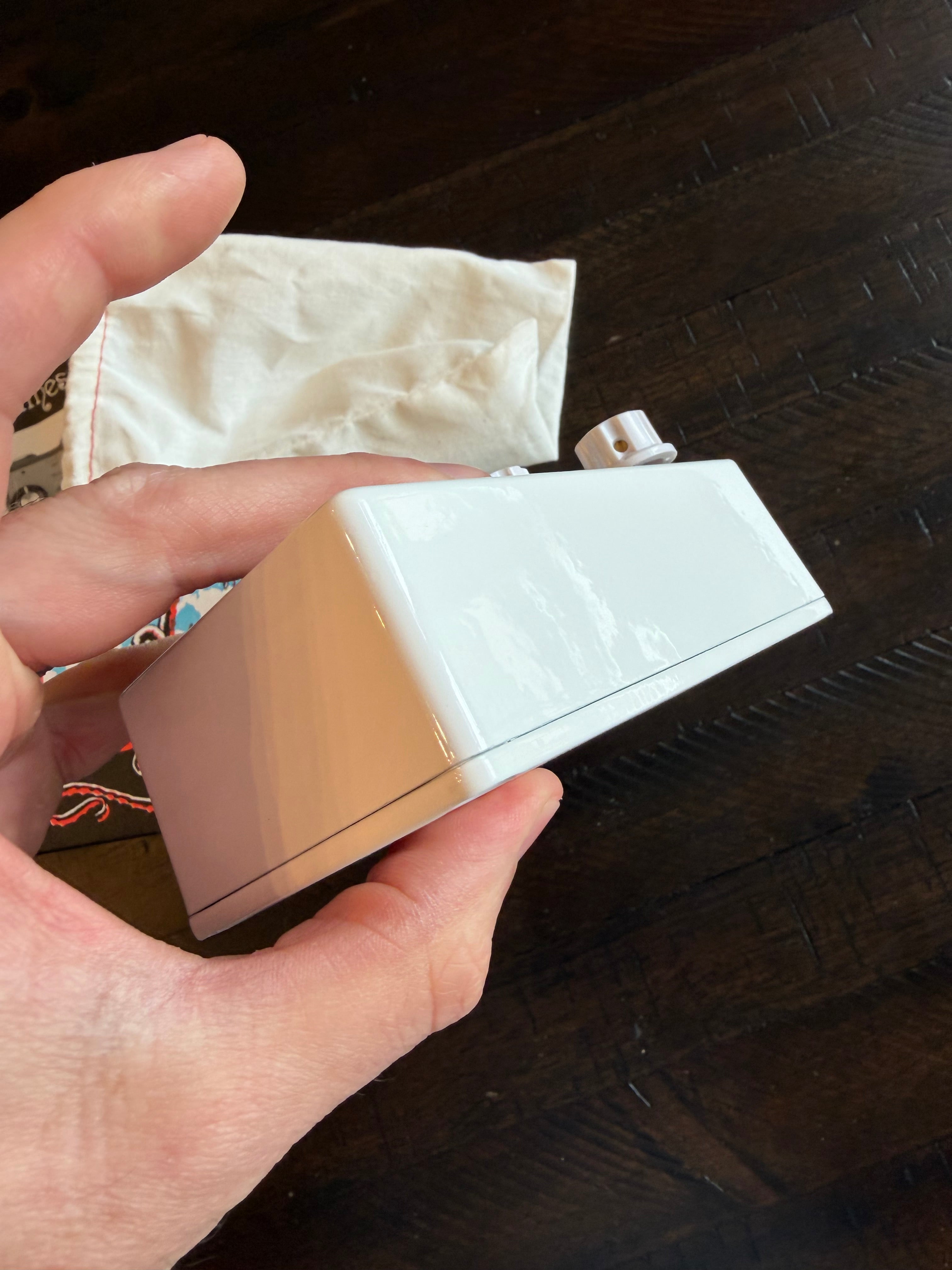 EarthQuaker Devices Plumes Whiteout 1 of 50